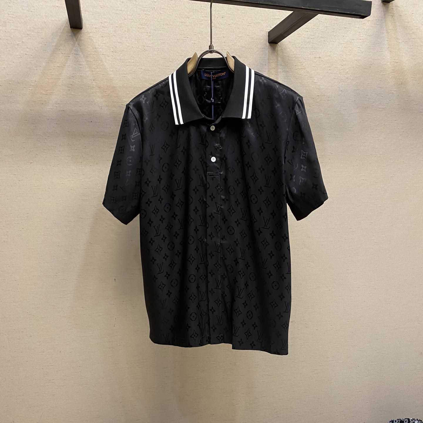 Louis Vuitton Monogram Moire Jacquard Short-Sleeved Silk Shirt   1AGTP7 - EUR FASHION