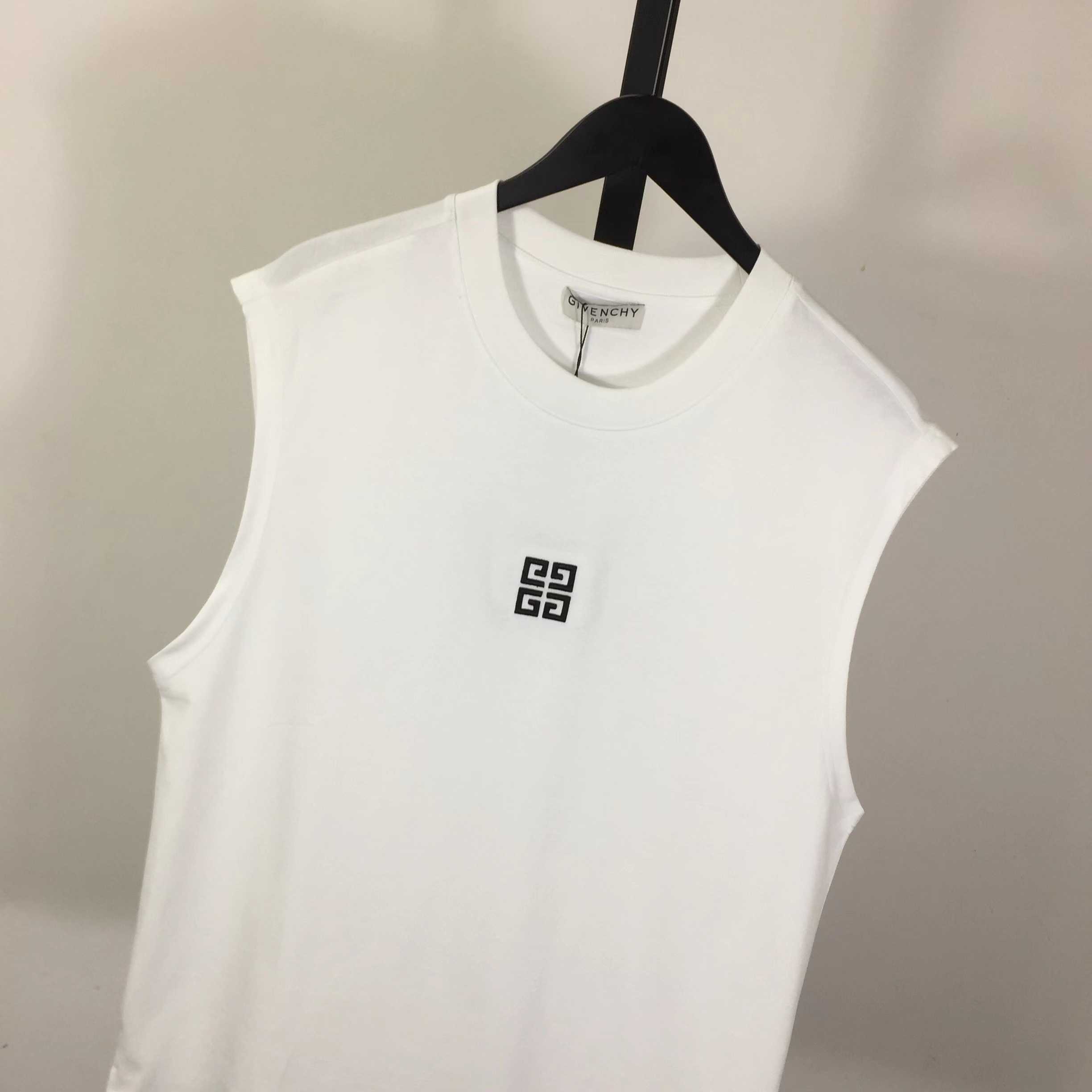 Givenchy Logo Top - EUR FASHION