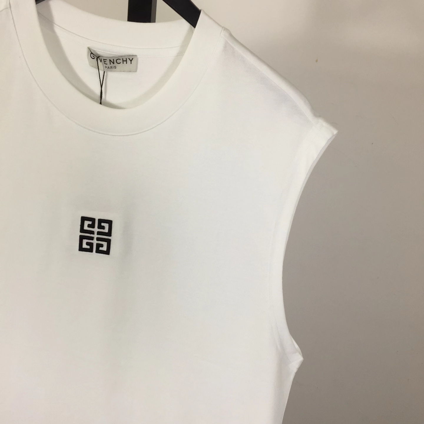 Givenchy Logo Top - EUR FASHION