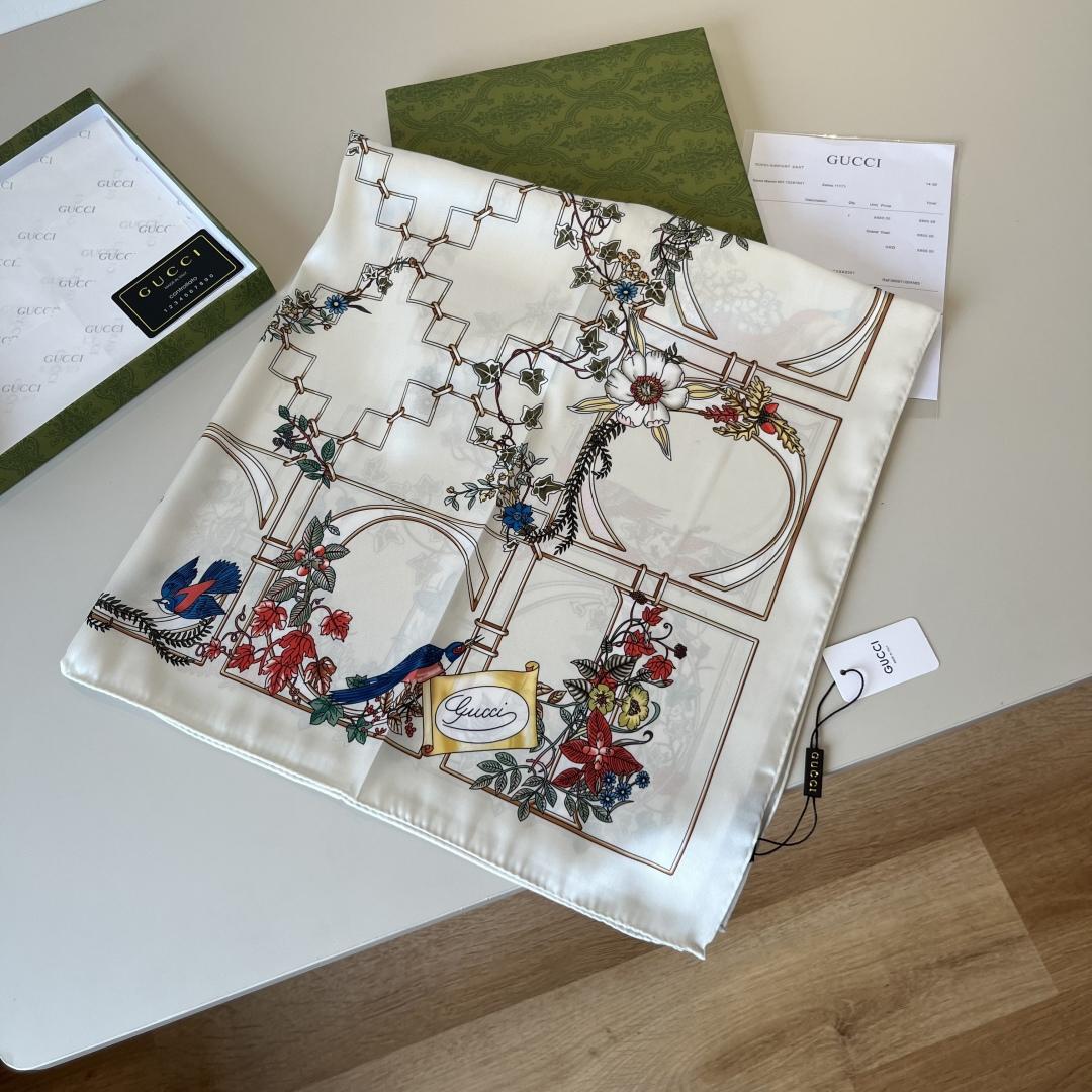 Gucci Printed Silk Twill Carré - EUR FASHION