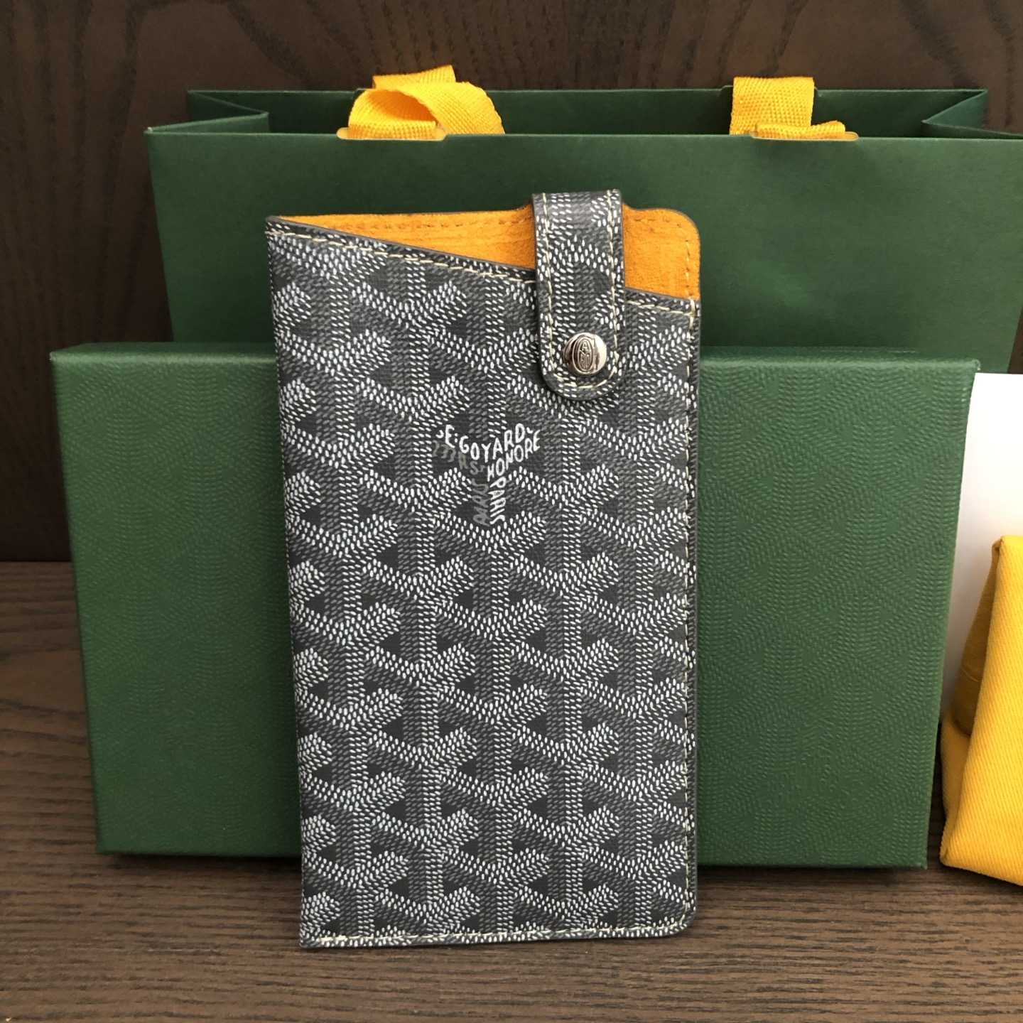 Goyard Montmartre GM Case - EUR FASHION