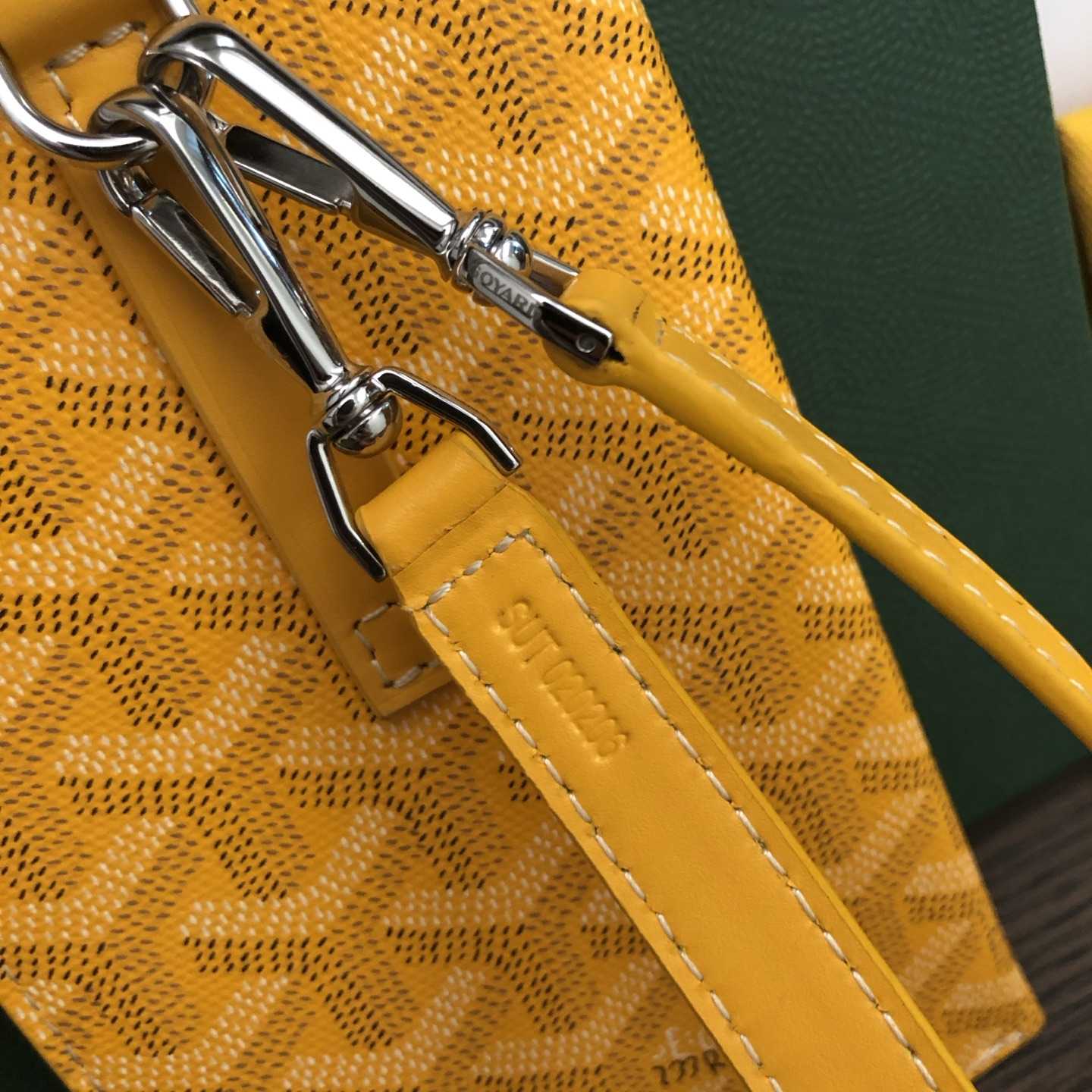 Goyard Montmartre GM Case - EUR FASHION