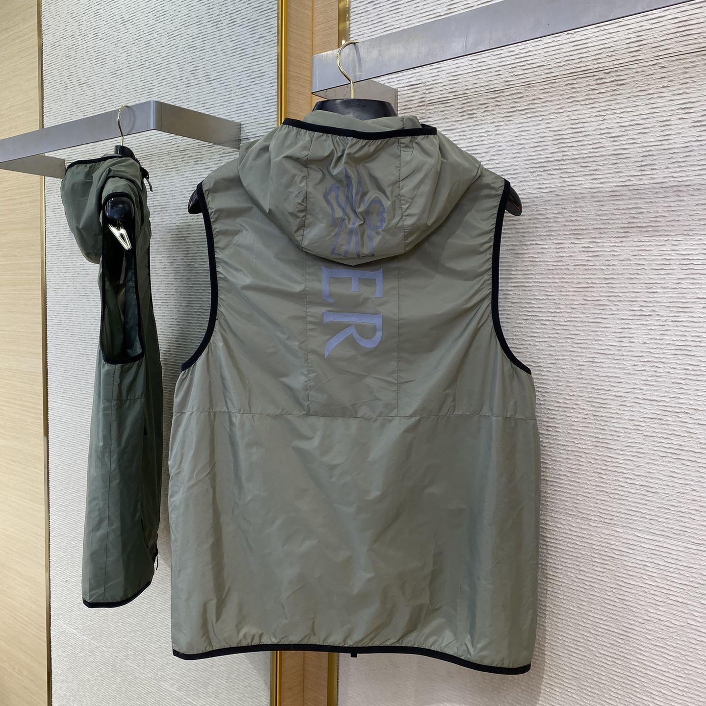 Moncler Moretan Hooded Gilet  - EUR FASHION