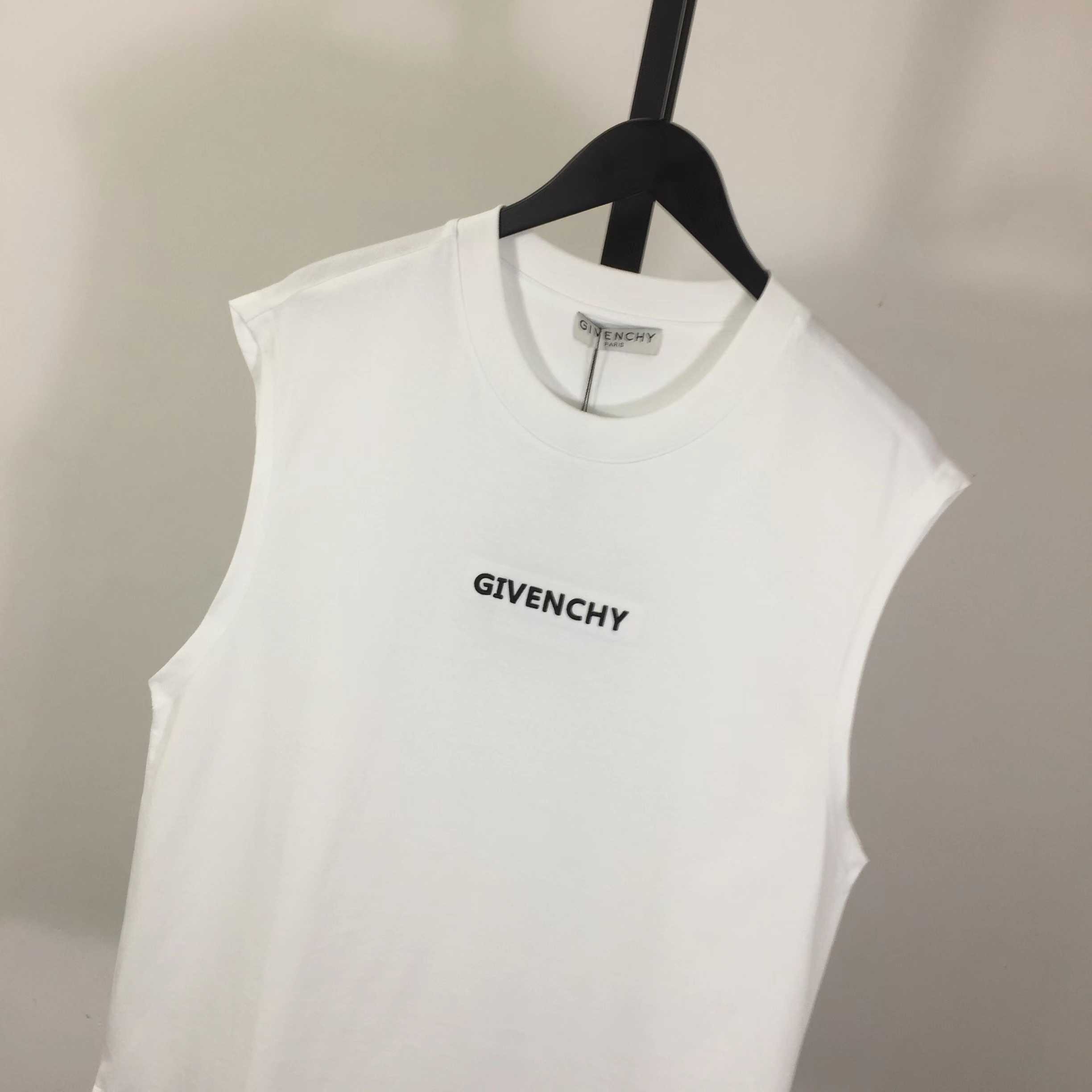Givenchy Logo Top - EUR FASHION