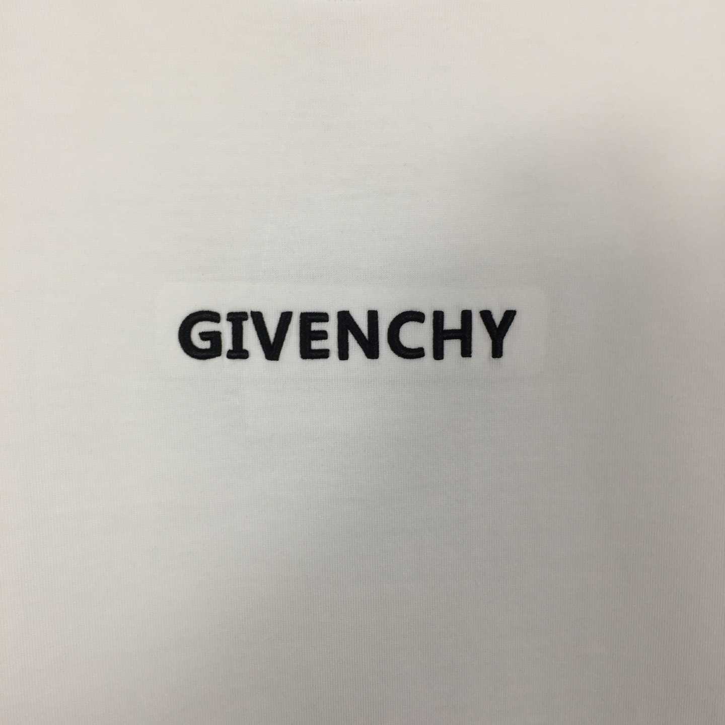 Givenchy Logo Top - EUR FASHION