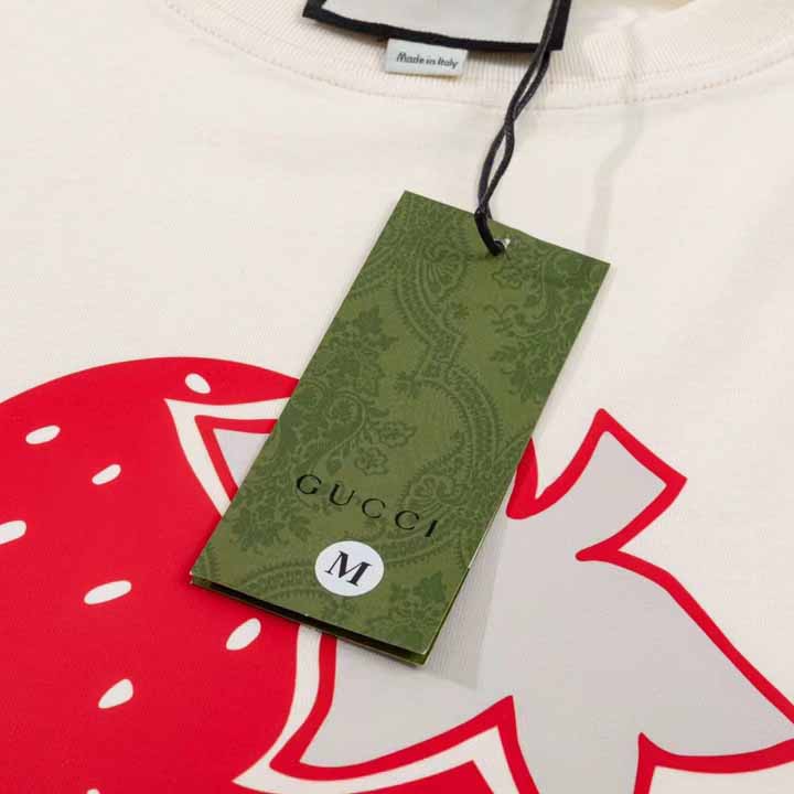 Gucci Strawberry Gucci' Cotton T-shirt - EUR FASHION
