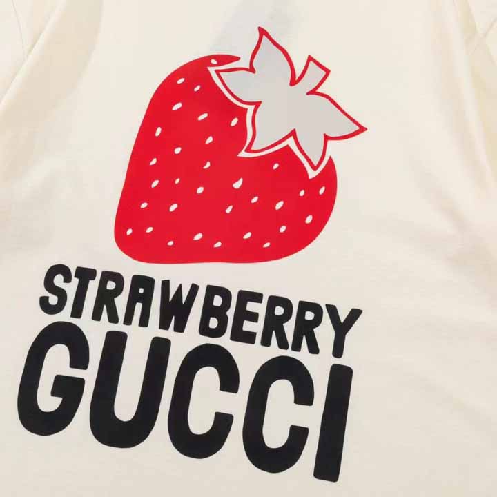 Gucci Strawberry Gucci' Cotton T-shirt - EUR FASHION