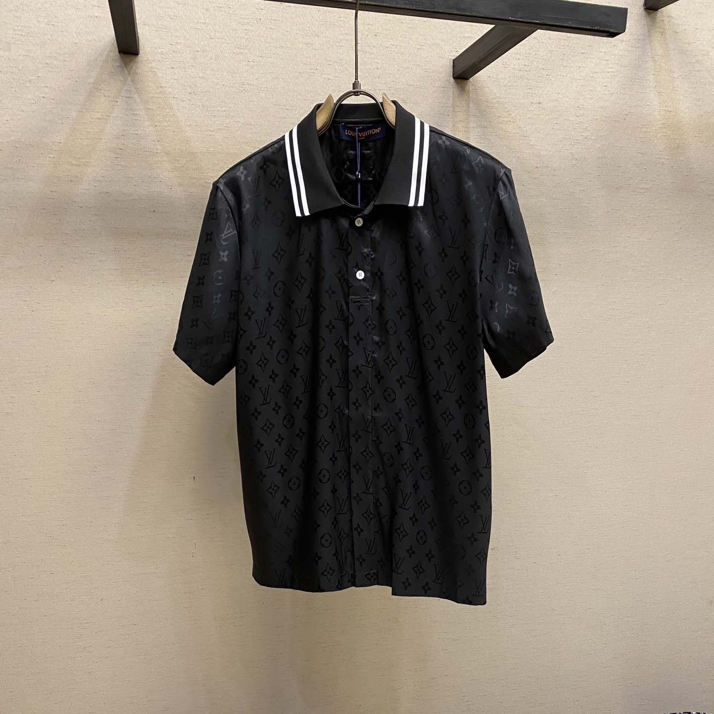 Louis Vuitton Monogram Moire Jacquard Short-Sleeved Silk Shirt   1AGTP1 - EUR FASHION