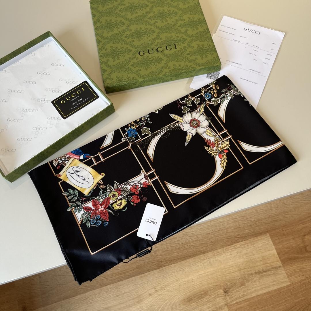 Gucci Printed Silk Twill Carré - EUR FASHION