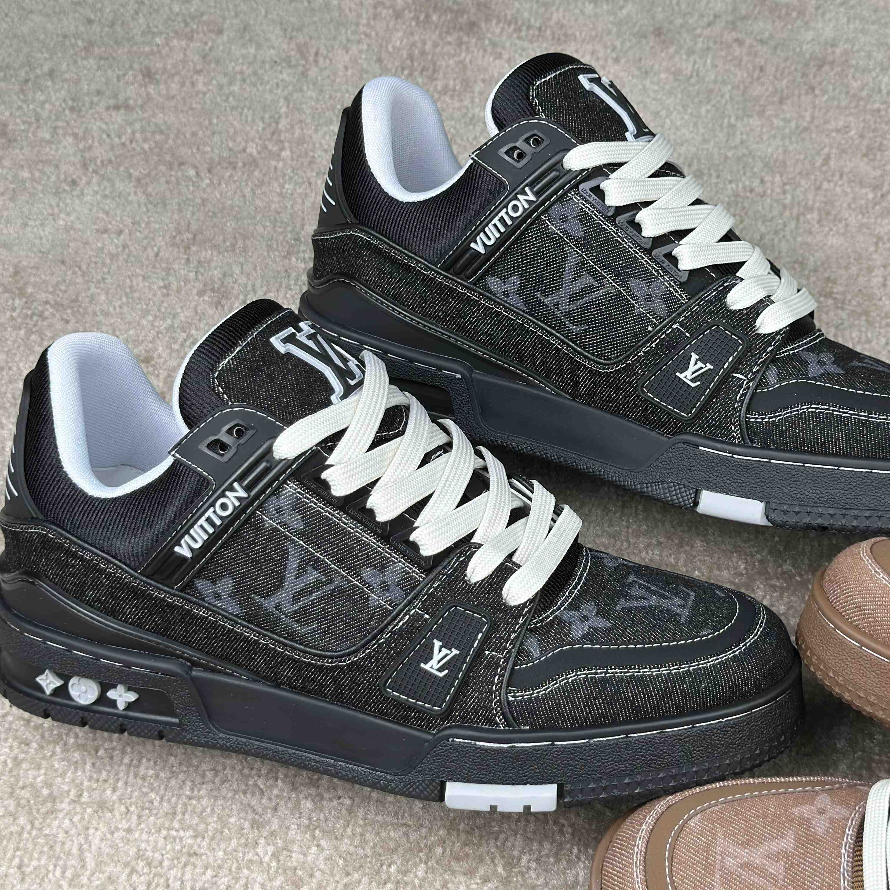 Louis Vuitton LV Trainer Sneaker   1AHSZJ - EUR FASHION