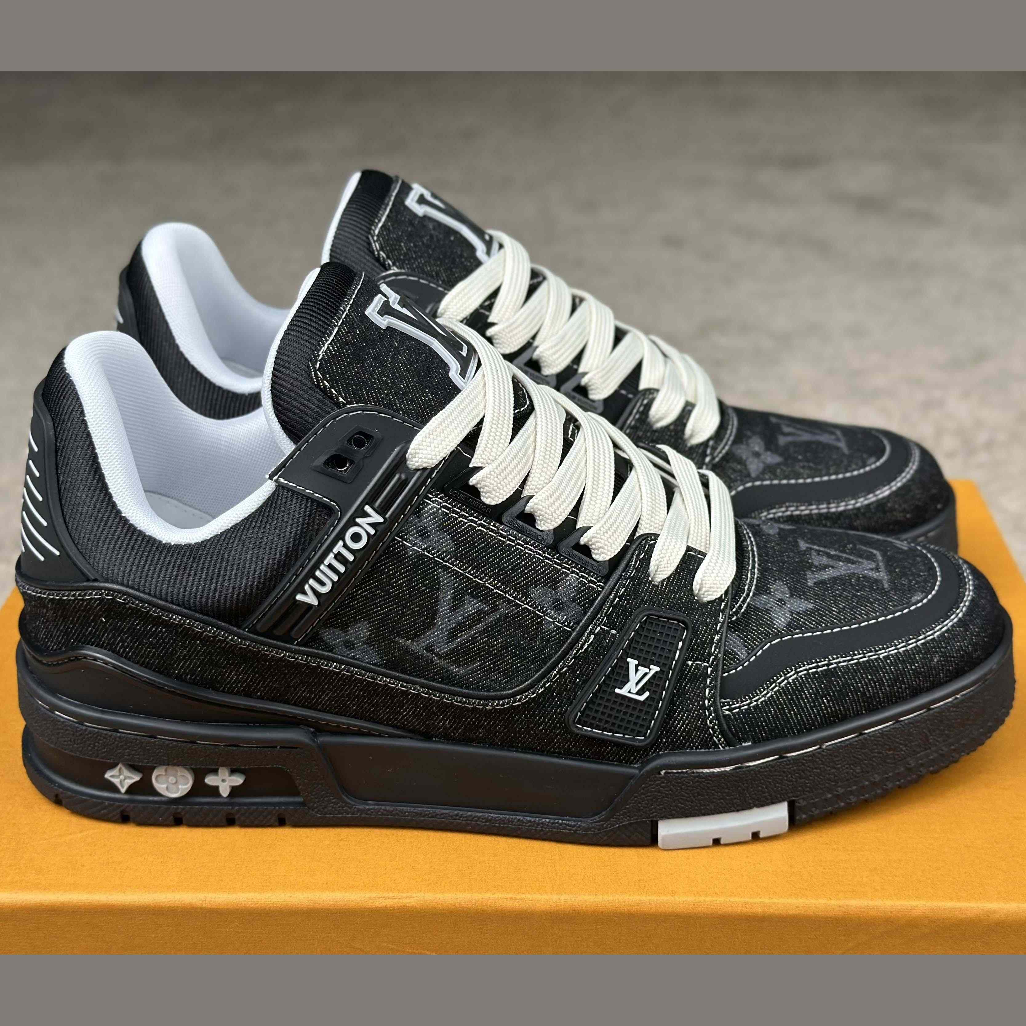 Louis Vuitton LV Trainer Sneaker   1AHSZJ - EUR FASHION