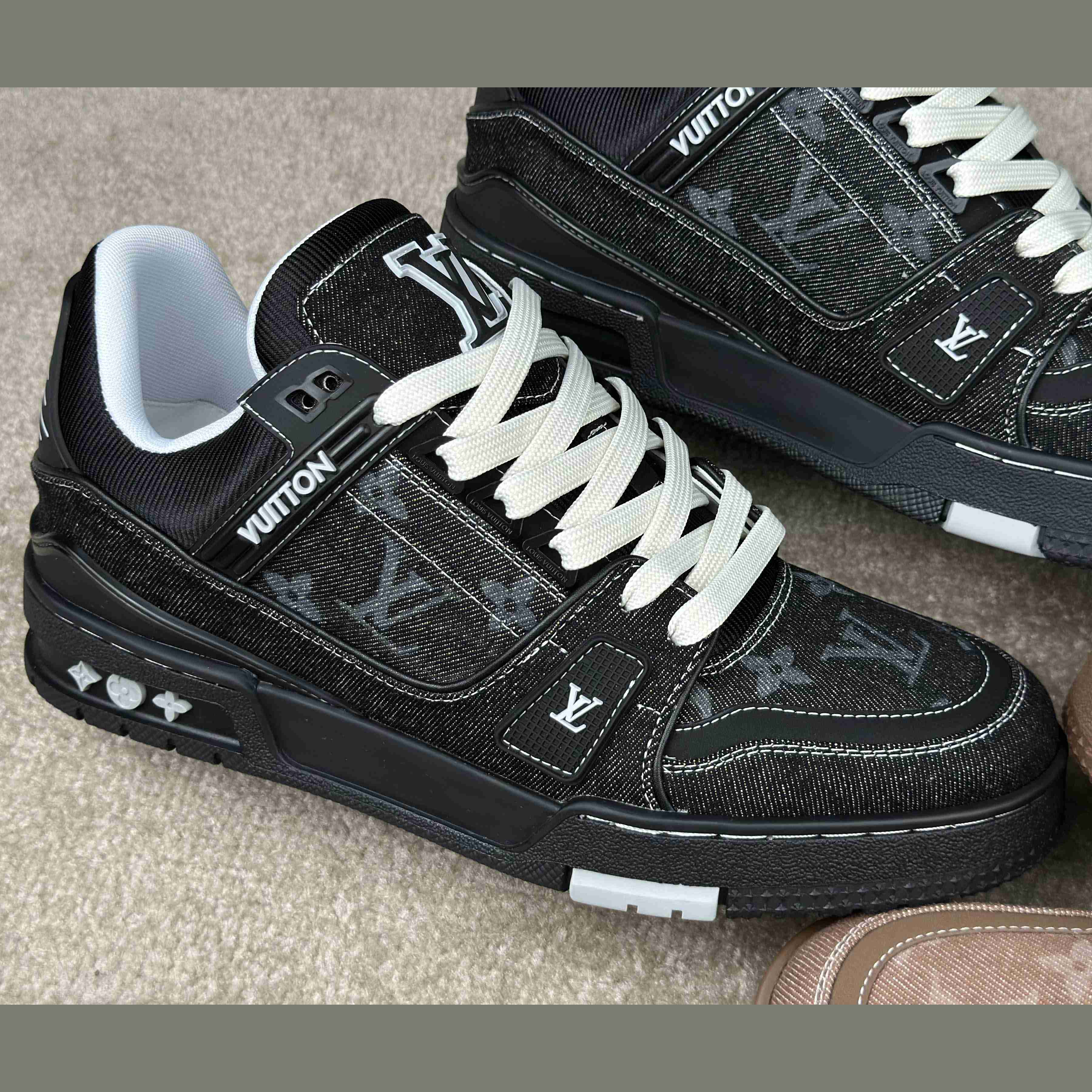 Louis Vuitton LV Trainer Sneaker   1AHSZJ - EUR FASHION