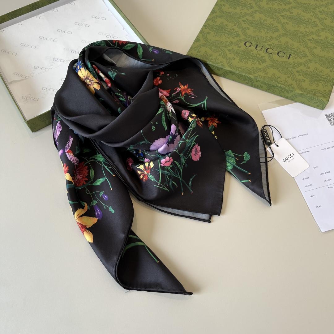 Gucci Printed Silk Twill Carré - EUR FASHION