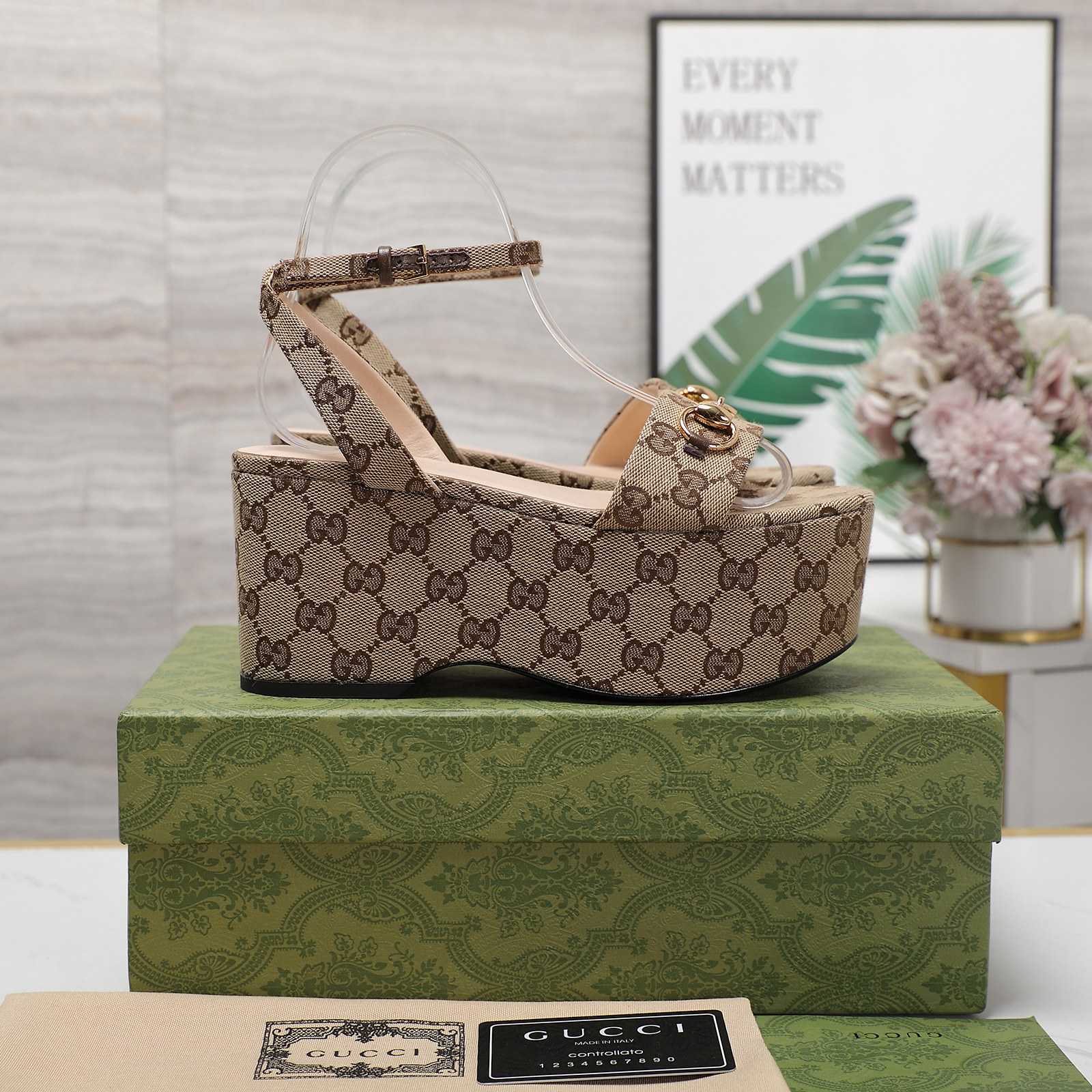 Gucci Women's Horsebit flatform Sandal - EUR FASHION
