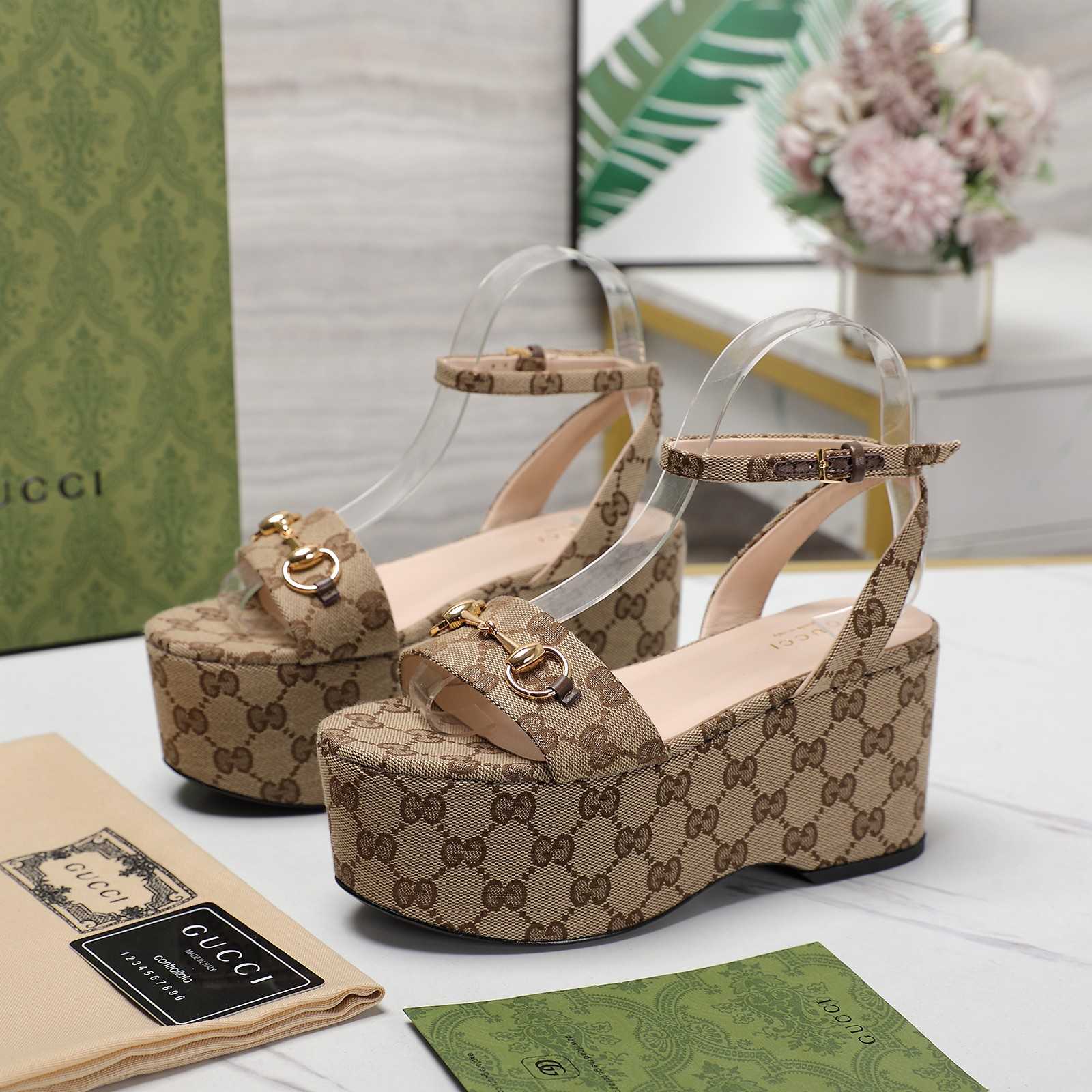 Gucci Women's Horsebit flatform Sandal - EUR FASHION