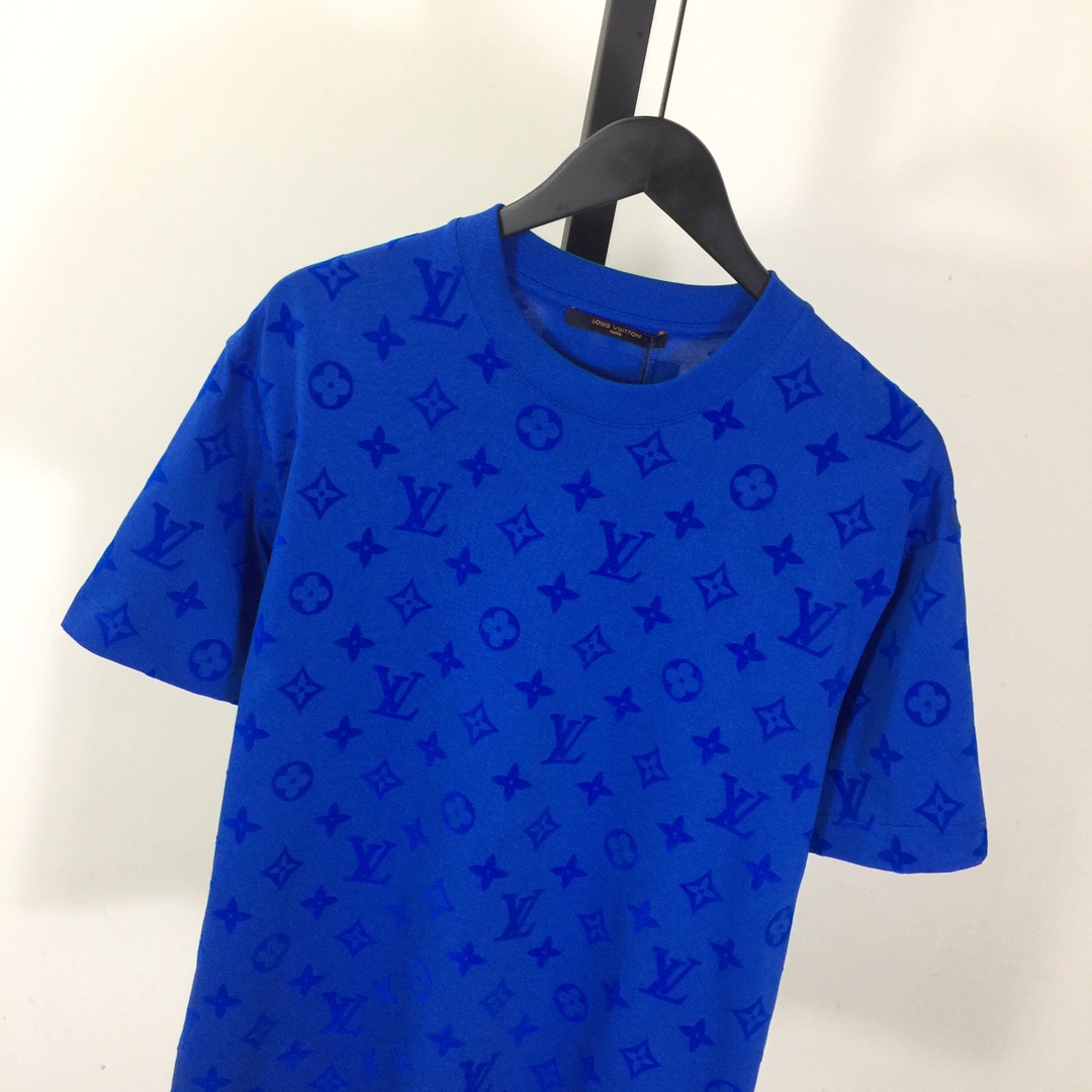 Louis Vuitton Monogram T-shirt - EUR FASHION