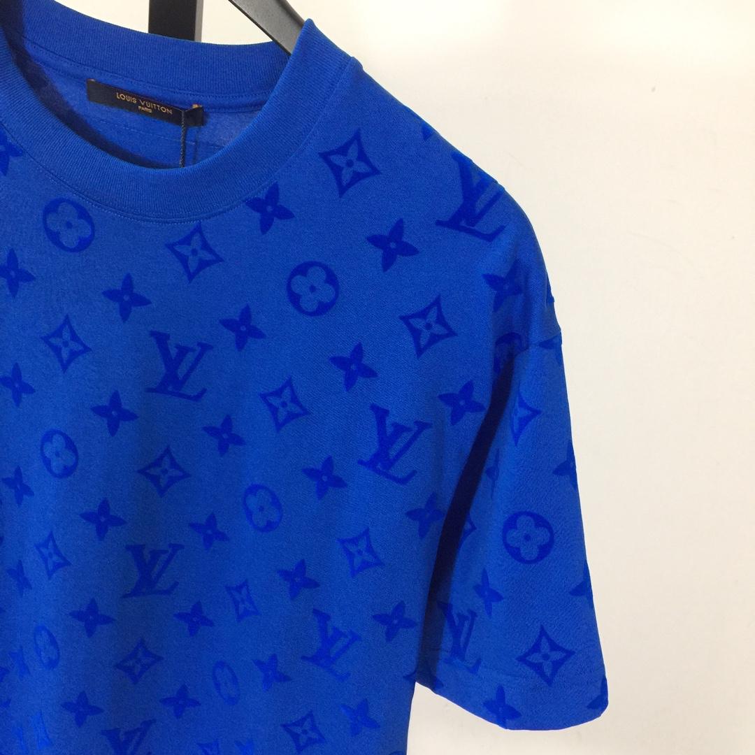 Louis Vuitton Monogram T-shirt - EUR FASHION