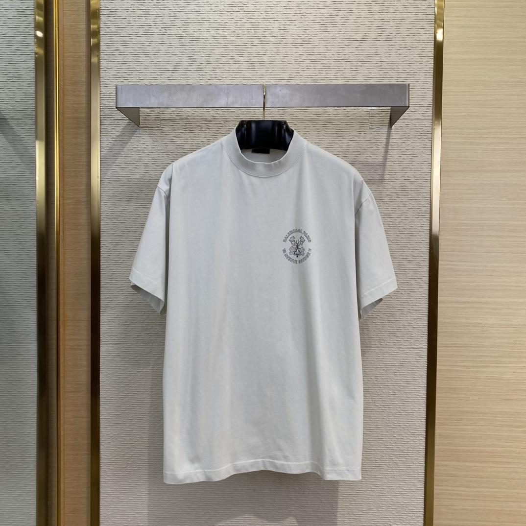 Balenciaga Men's White Oversized Key Crest T-Shirt - EUR FASHION