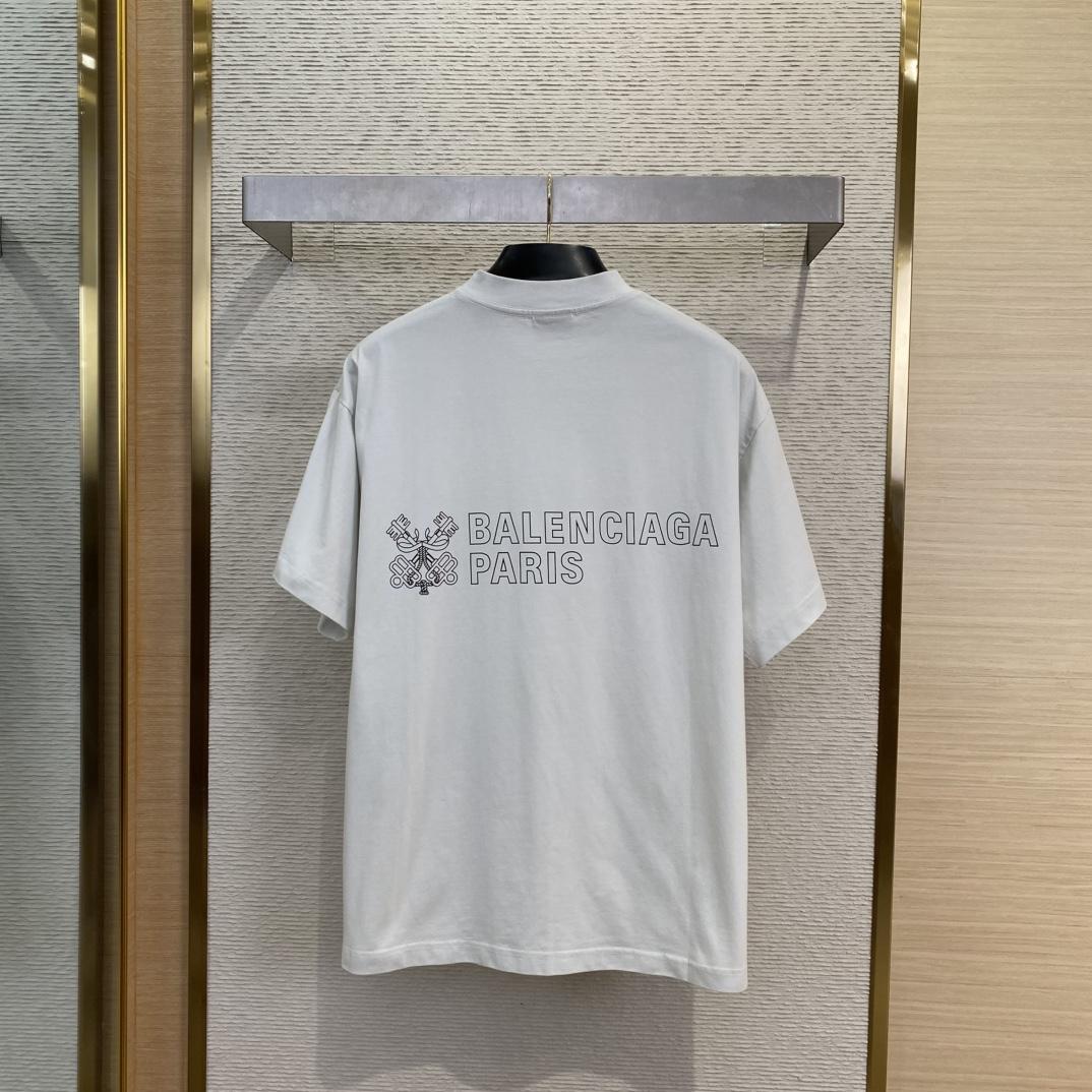 Balenciaga Men's White Oversized Key Crest T-Shirt - EUR FASHION