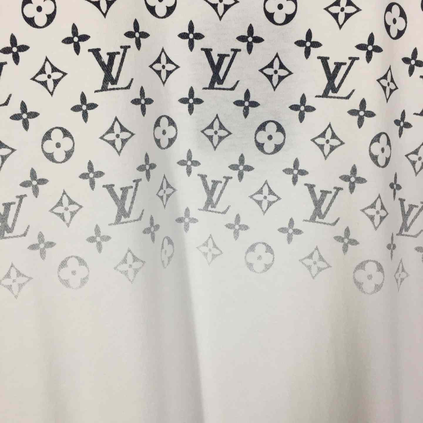 Louis Vuitton Gradient Cotton T-Shirt    1AHUG3 - EUR FASHION