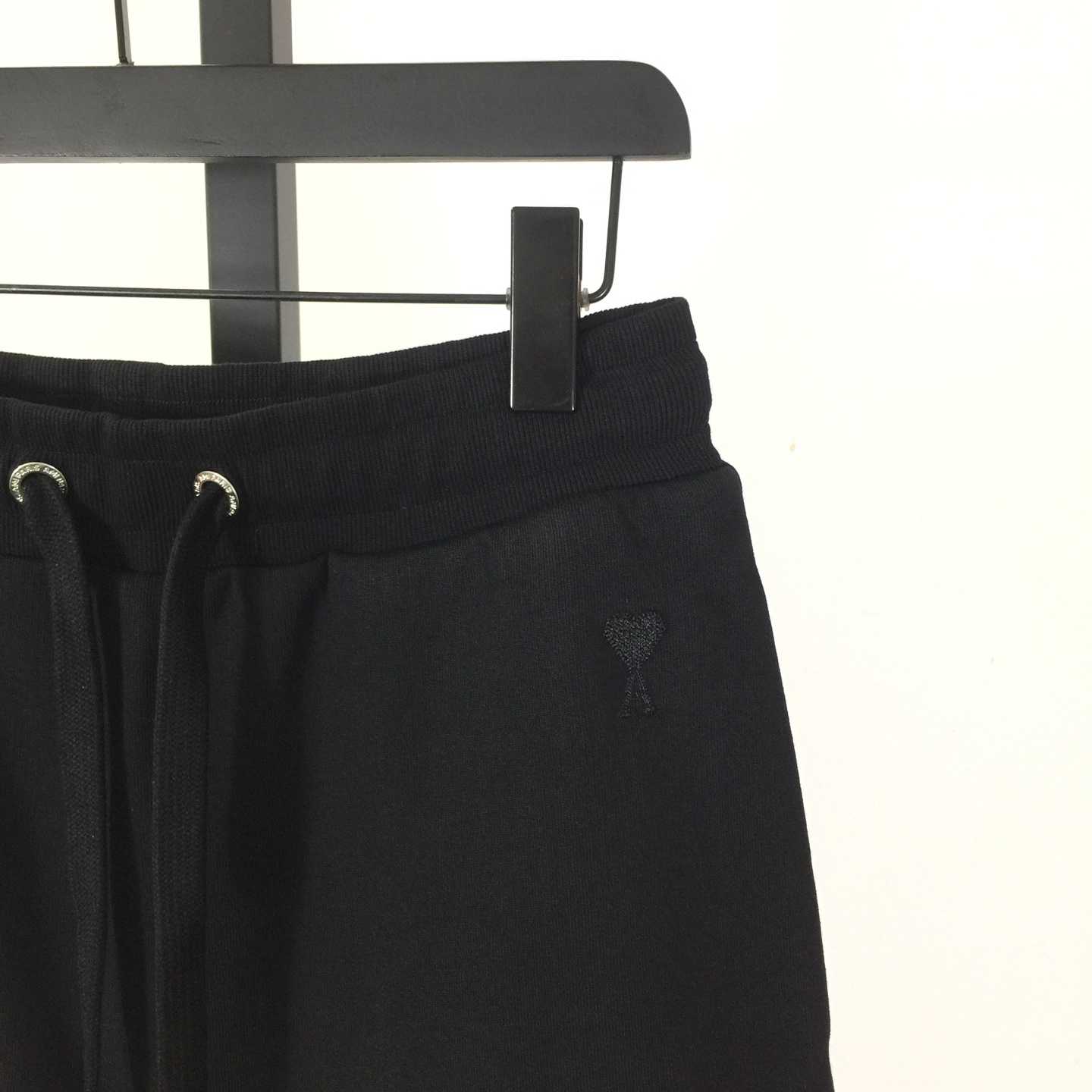 Ami De Embroidered Shorts - EUR FASHION