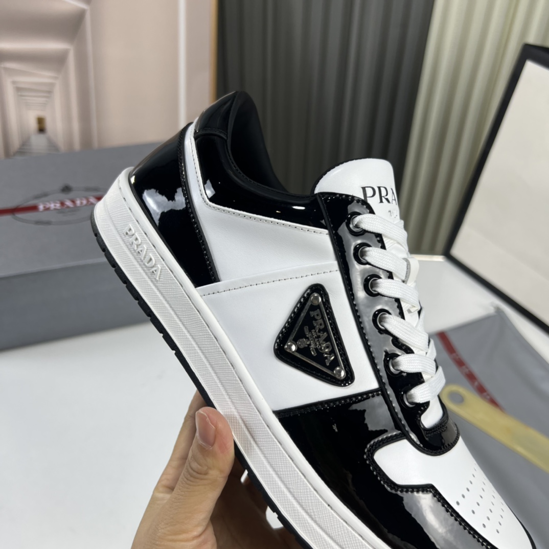 Prada Downtown triangle-logo Sneakers - EUR FASHION