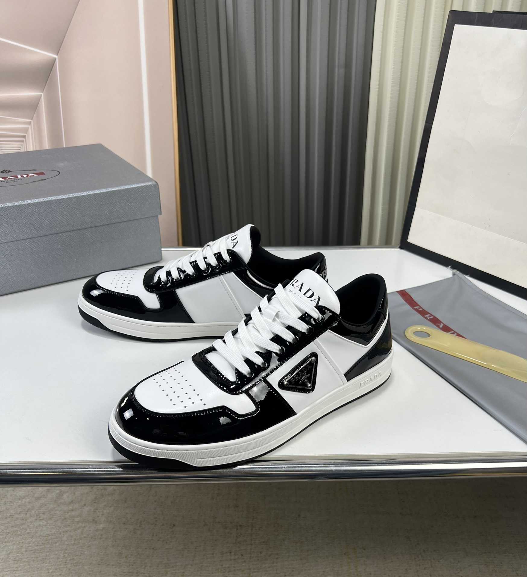 Prada Downtown triangle-logo Sneakers - EUR FASHION