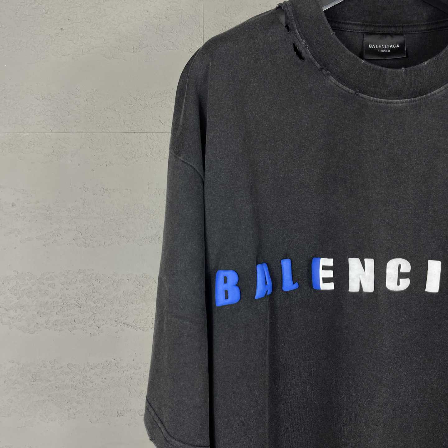 Balenciaga International Short Sleeve Cropped T-Shirt - EUR FASHION