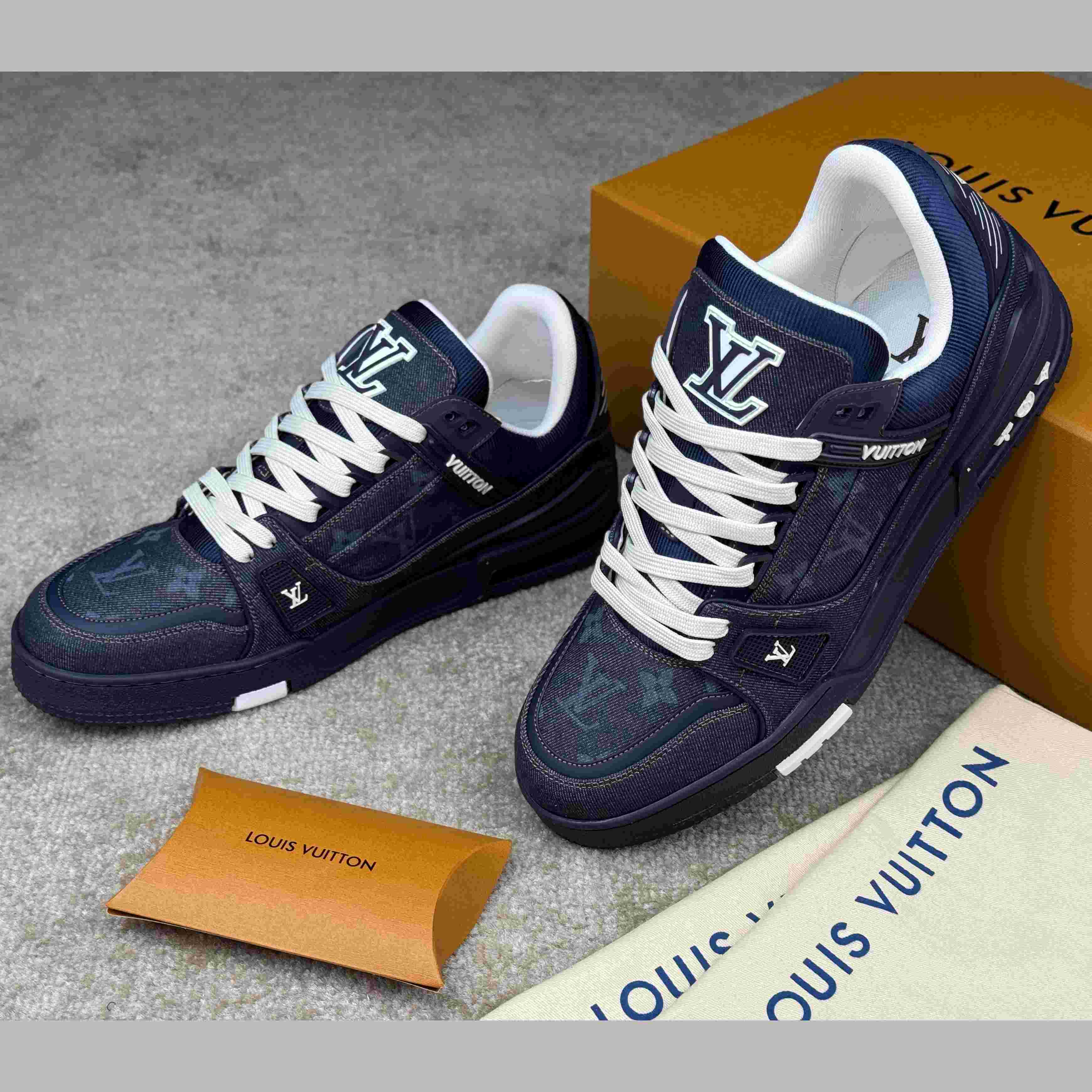 Louis Vuitton LV Trainer Sneaker  1AHT51 - EUR FASHION
