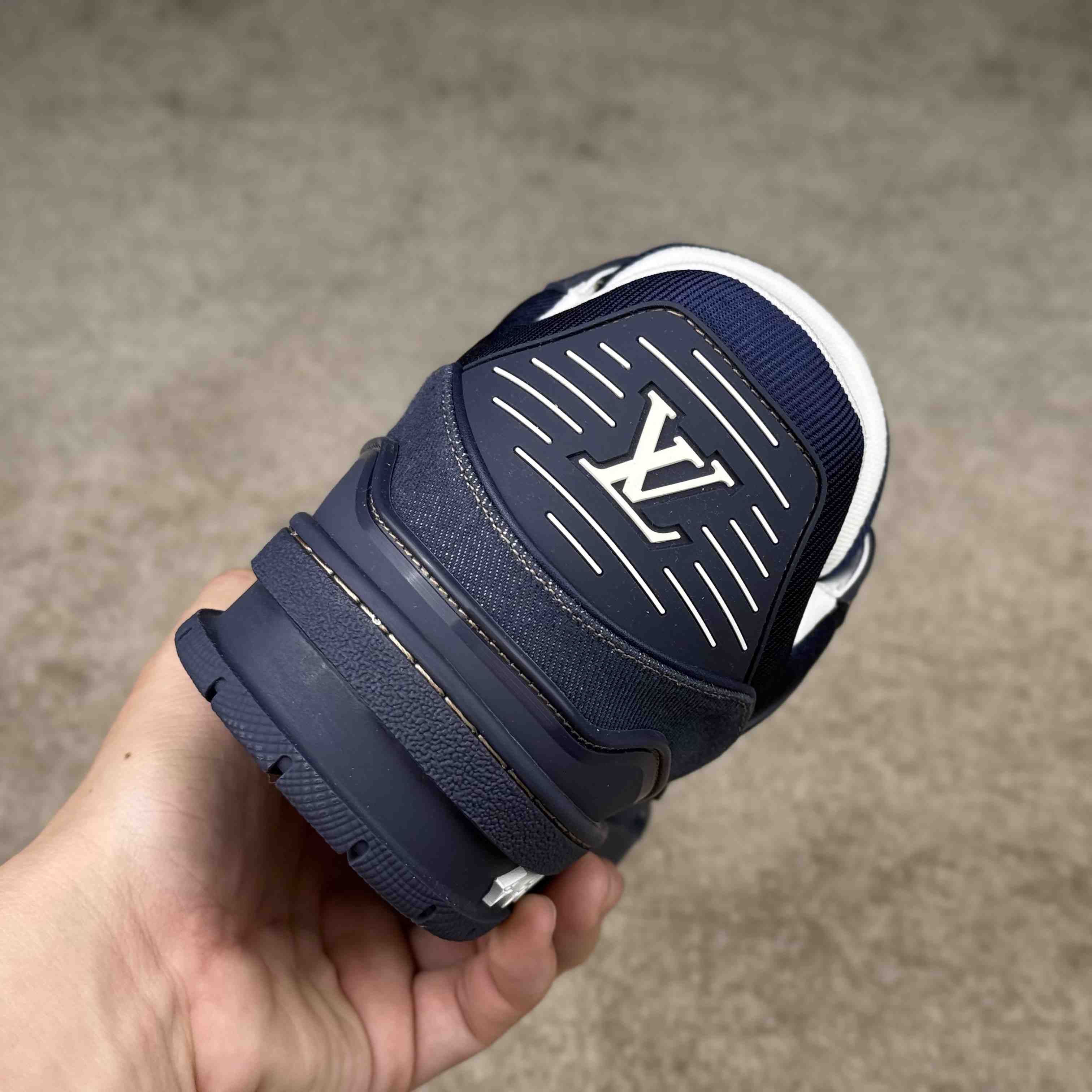 Louis Vuitton LV Trainer Sneaker  1AHT51 - EUR FASHION