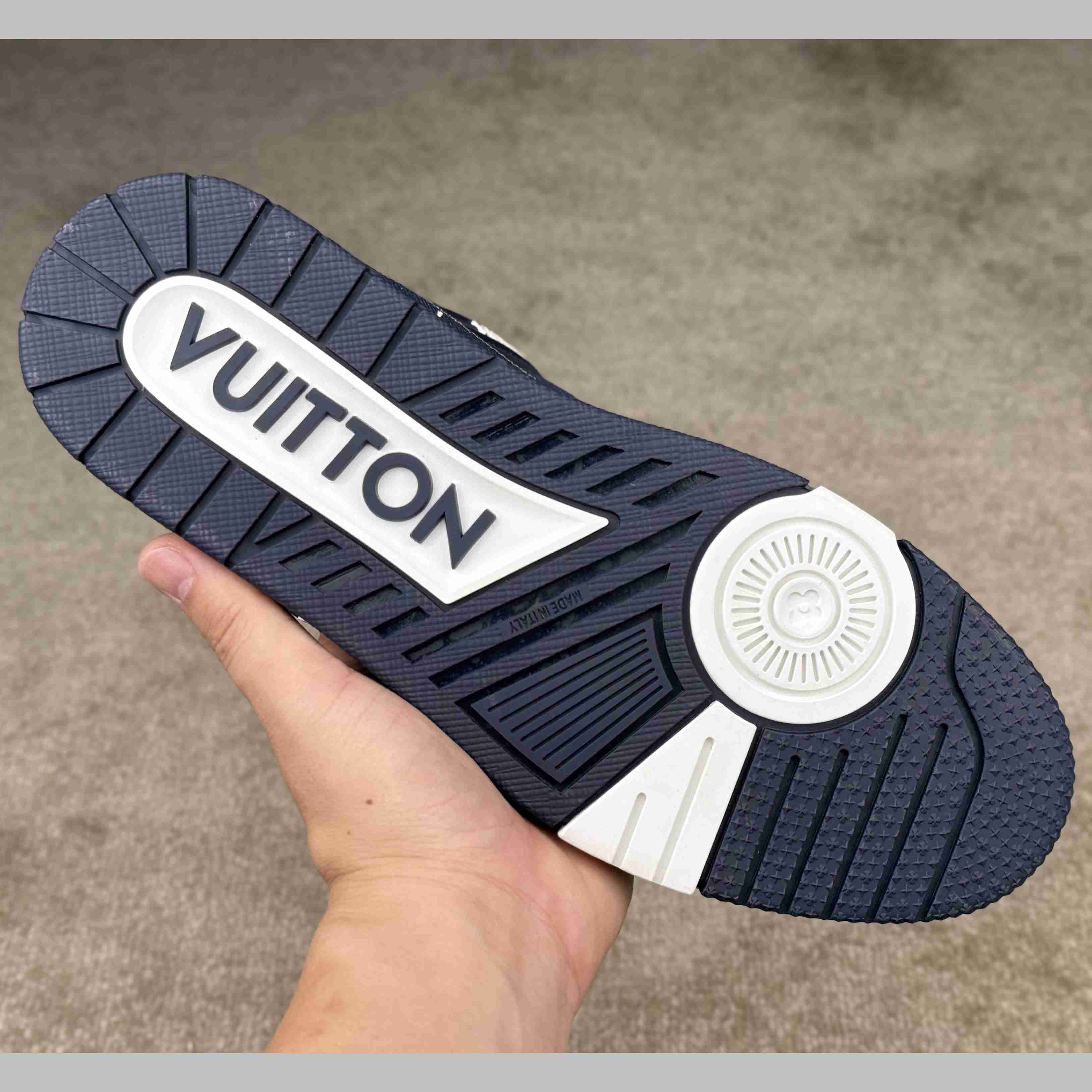 Louis Vuitton LV Trainer Sneaker  1AHT51 - EUR FASHION