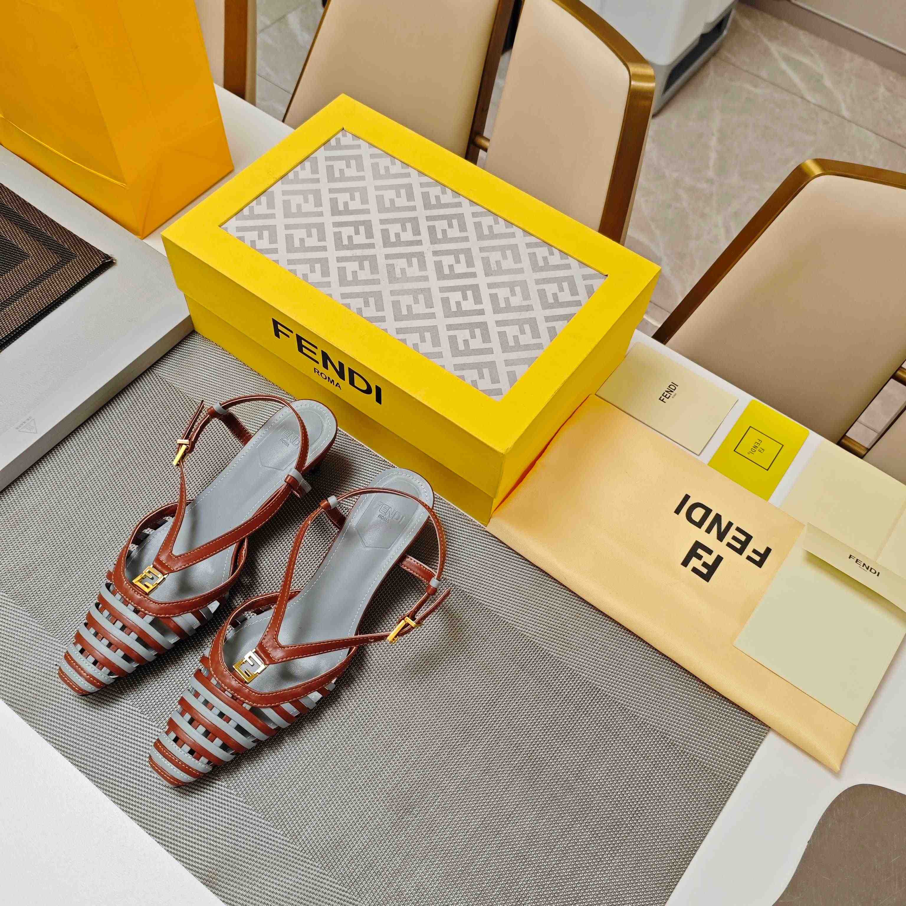 Fendi FFold Brown And Matcha Green Leather Low-heeled Slingbacks - EUR FASHION