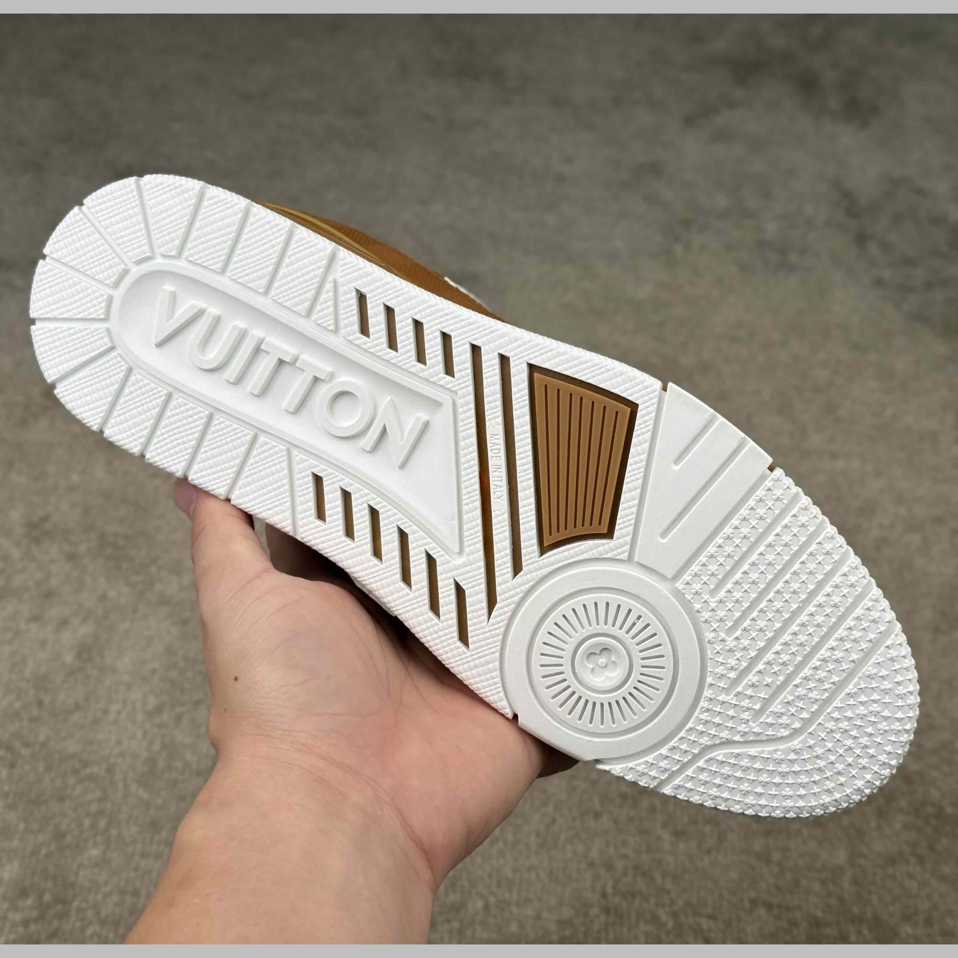 Louis Vuitton LV Trainer Sneaker   1AHTTO - EUR FASHION