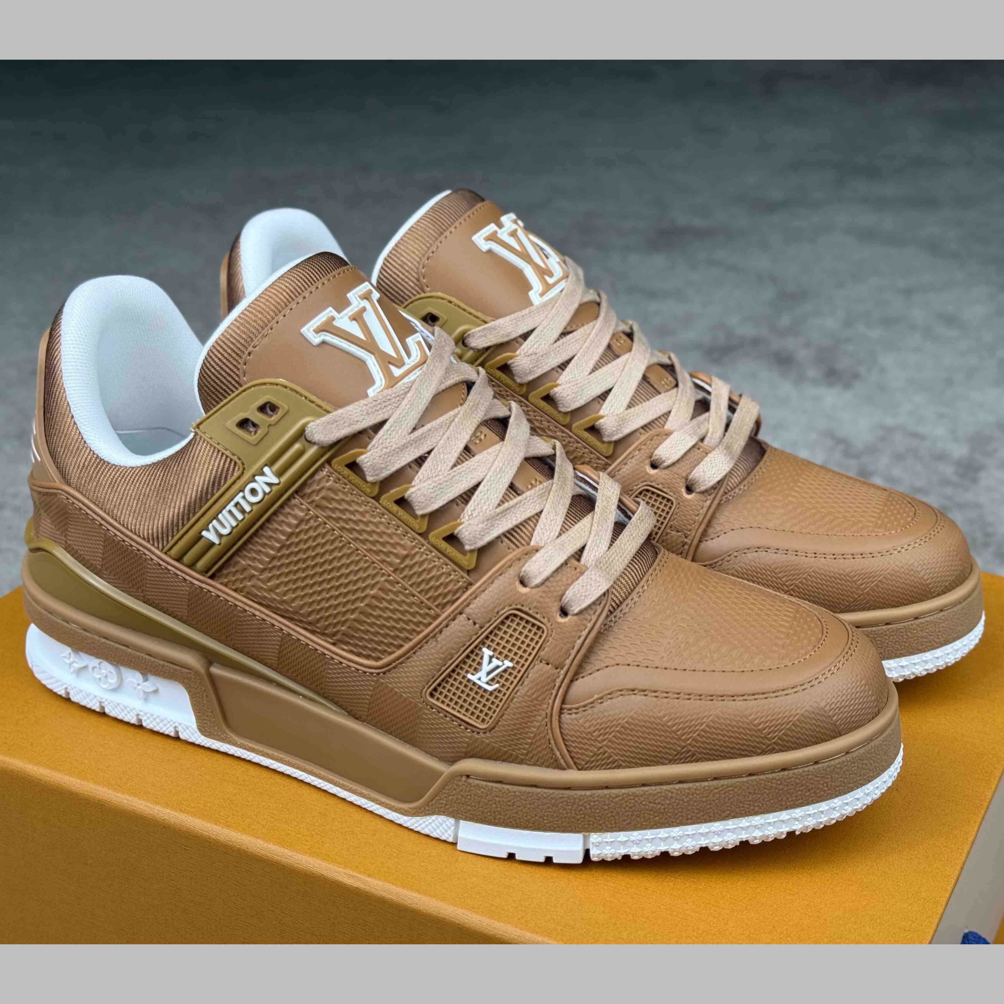 Louis Vuitton LV Trainer Sneaker   1AHTTO - EUR FASHION