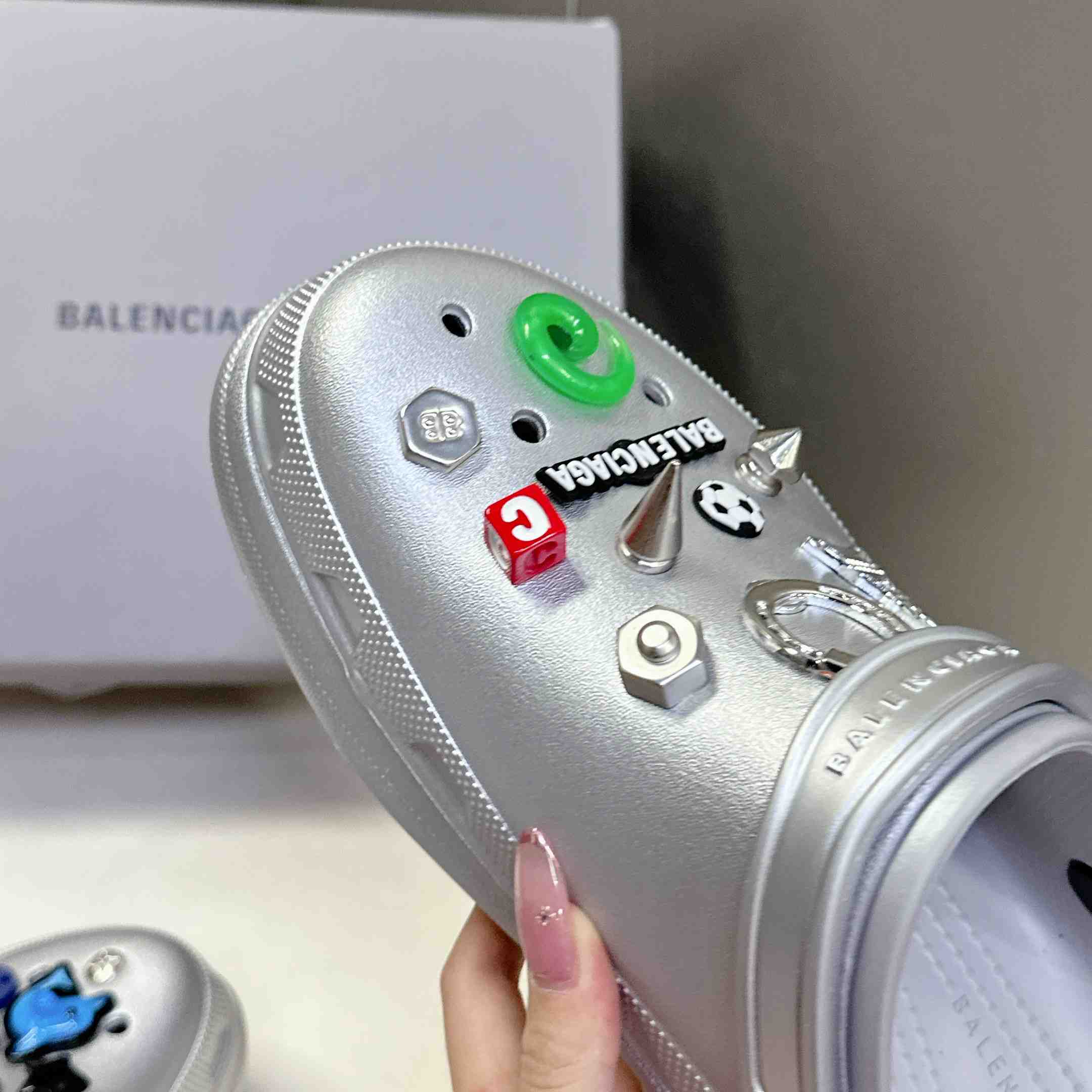 Balenciaga Crocs™ Mule In Silver - EUR FASHION