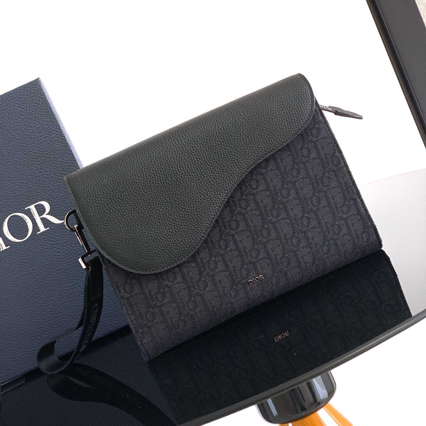 Dior Saddle A5 Triangle Pouch  - EUR FASHION