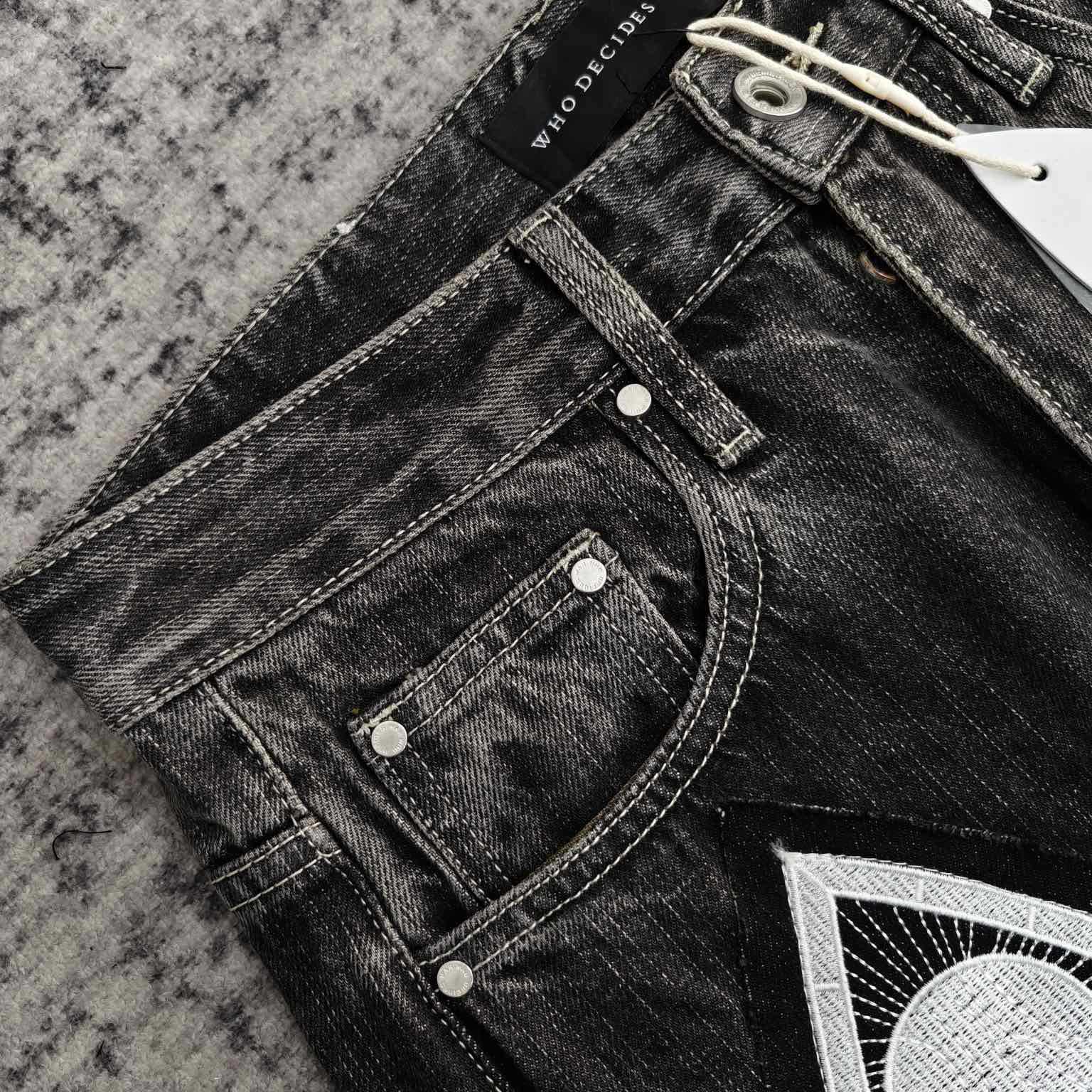 Who Decides War Motif Patched Jeans   701 - EUR FASHION