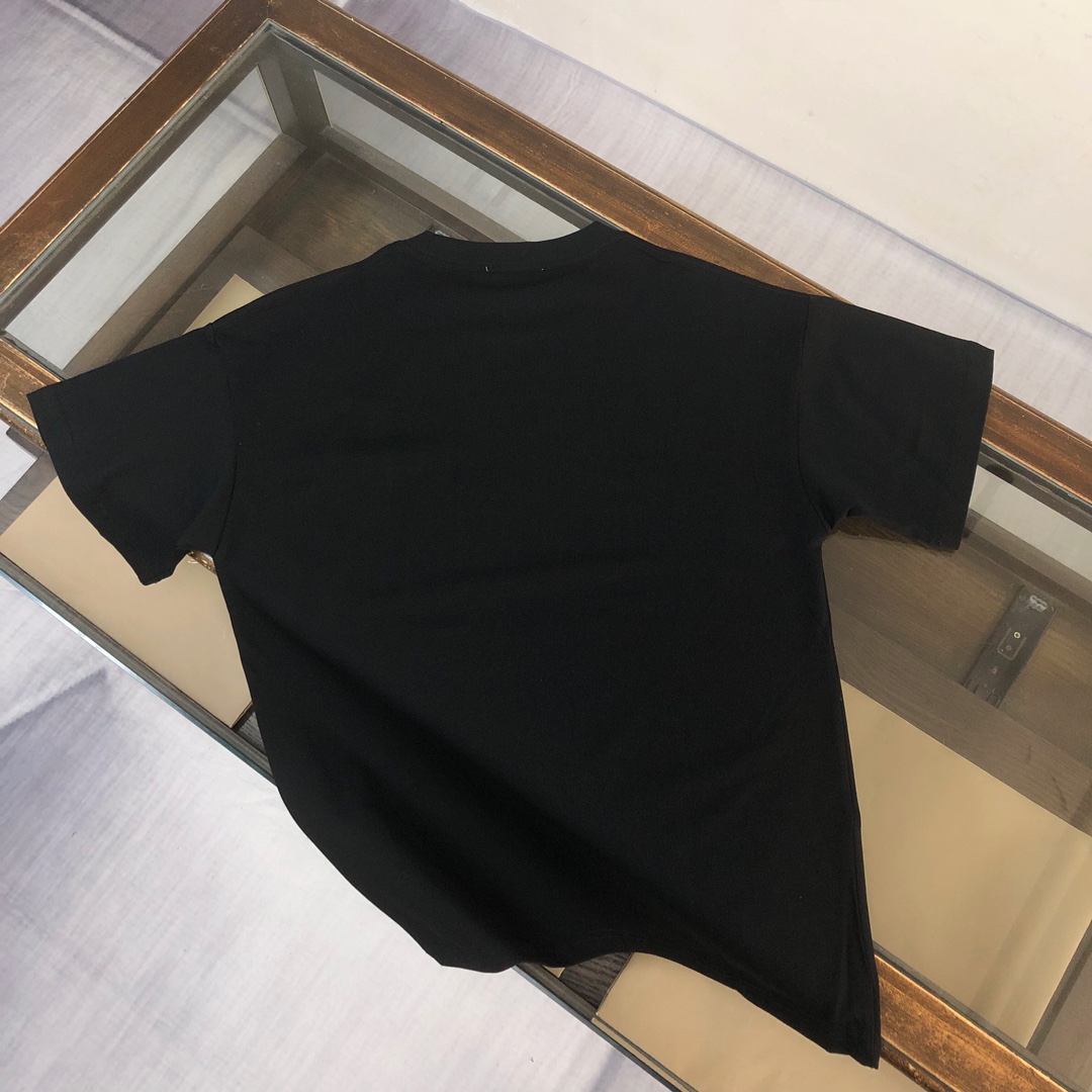 Prada Cotton  T-shirt  - EUR FASHION