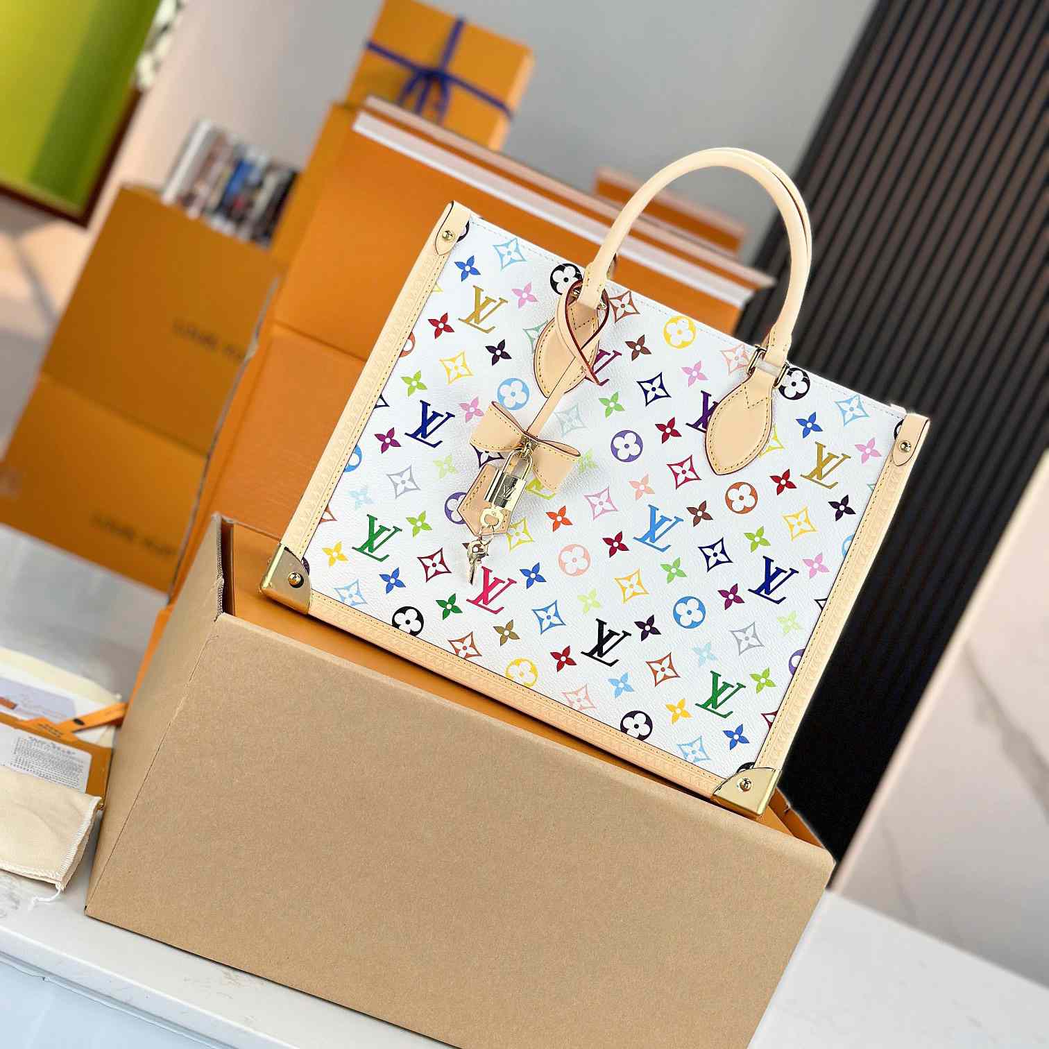 Louis Vuitton LV x TM OnTheGo MM   M13079 - EUR FASHION