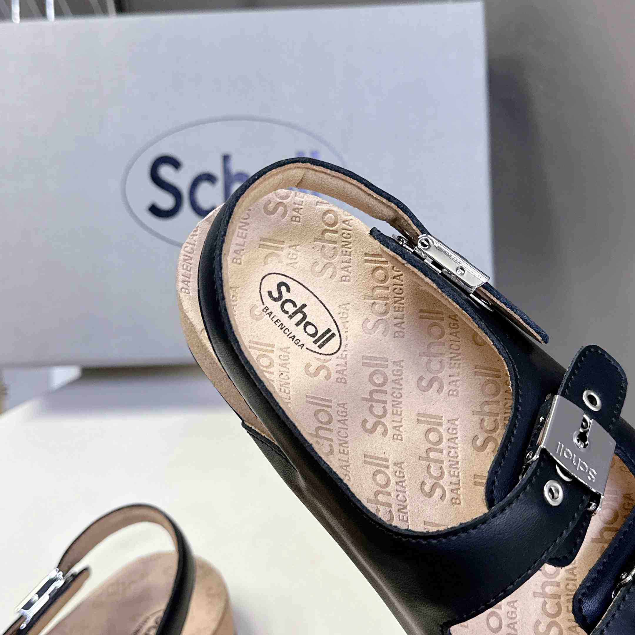 Balenciaga Scholl Flat Sandal In Black - EUR FASHION