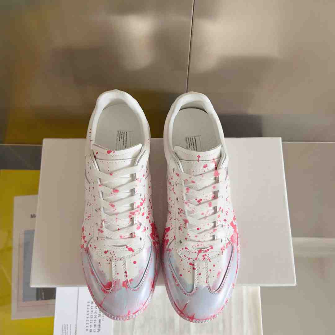 Maison Margiela Replica 'Paint Splatter - White Red' - EUR FASHION