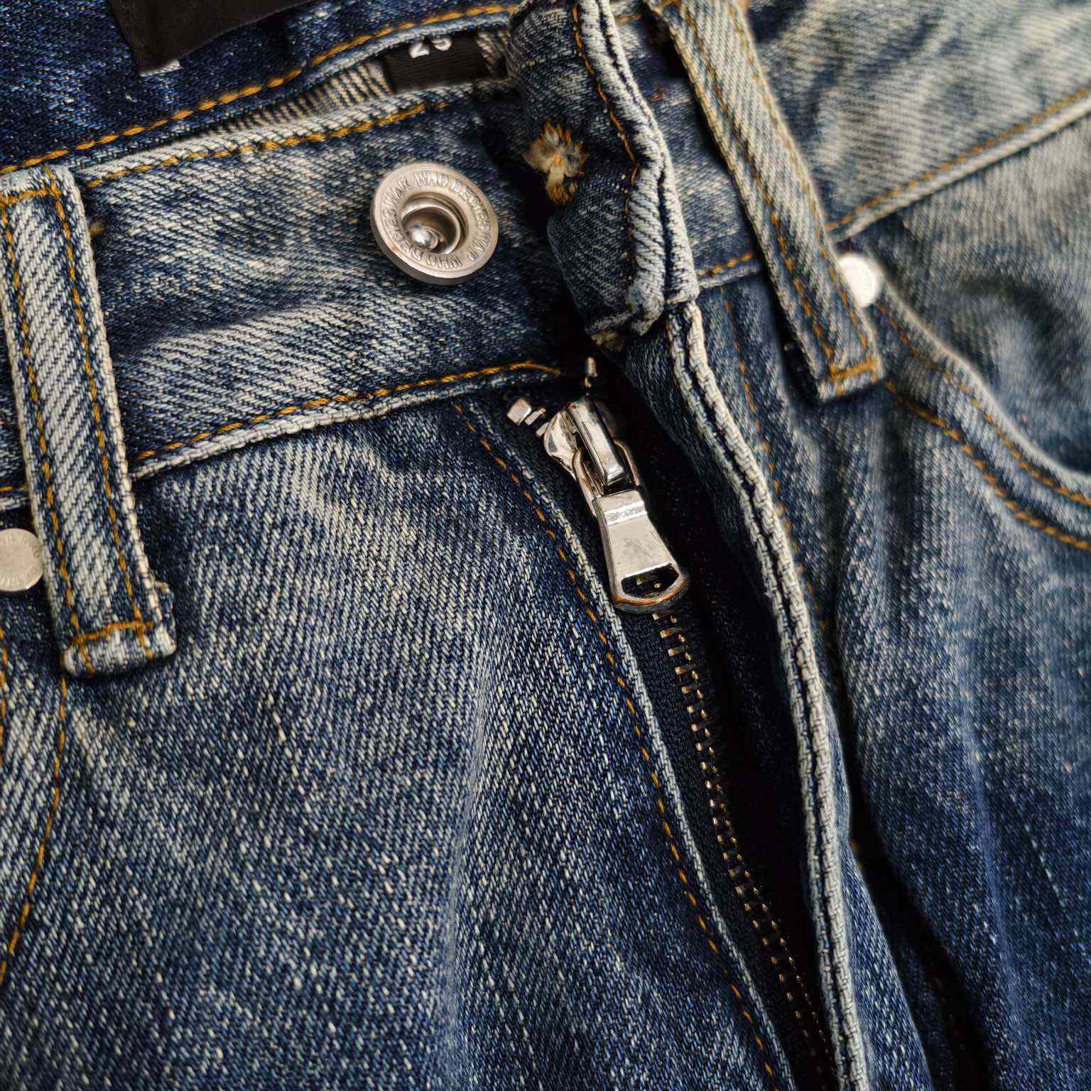 Who Decides War Motif Patched Jeans   702 - EUR FASHION