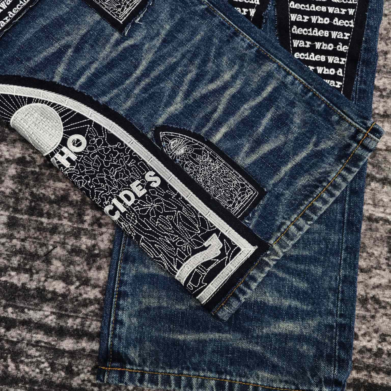 Who Decides War Motif Patched Jeans   702 - EUR FASHION