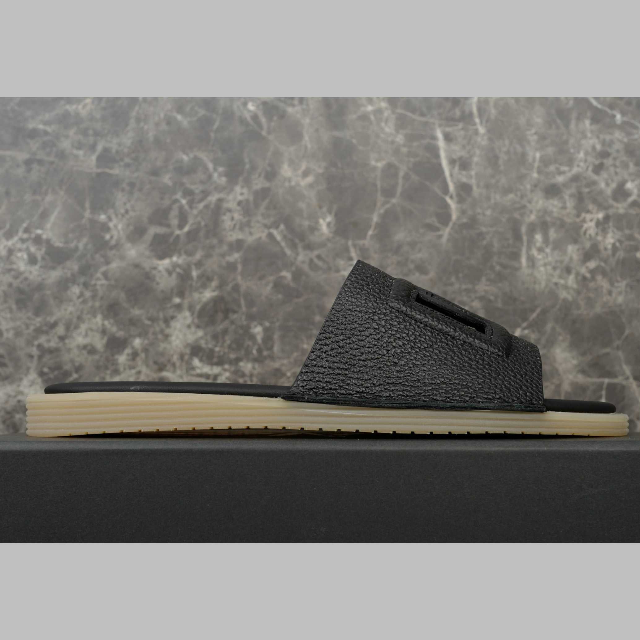 Dolce & Gabbana Black Leather Sliders - EUR FASHION