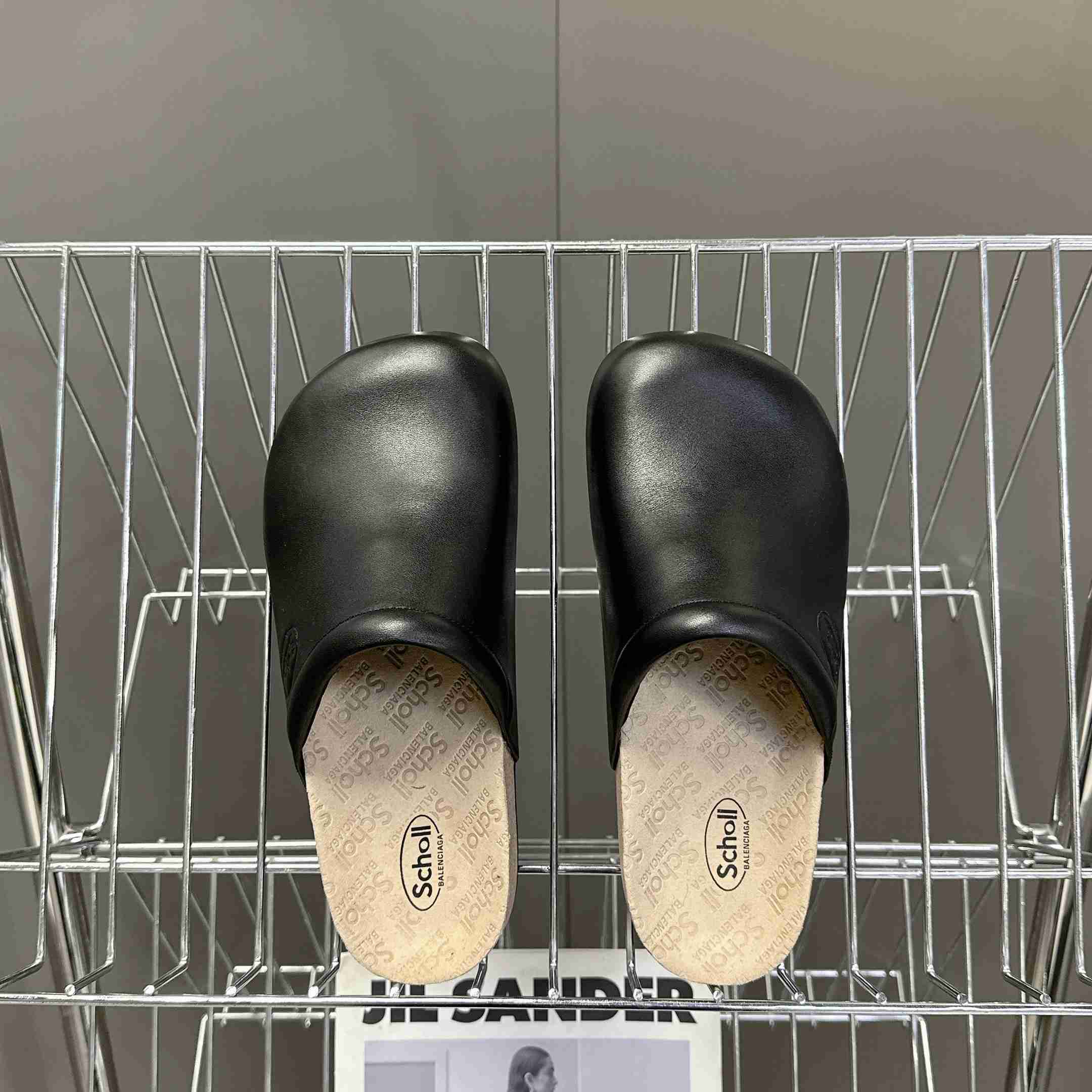 Balenciaga Scholl Flat Mule In Black - EUR FASHION