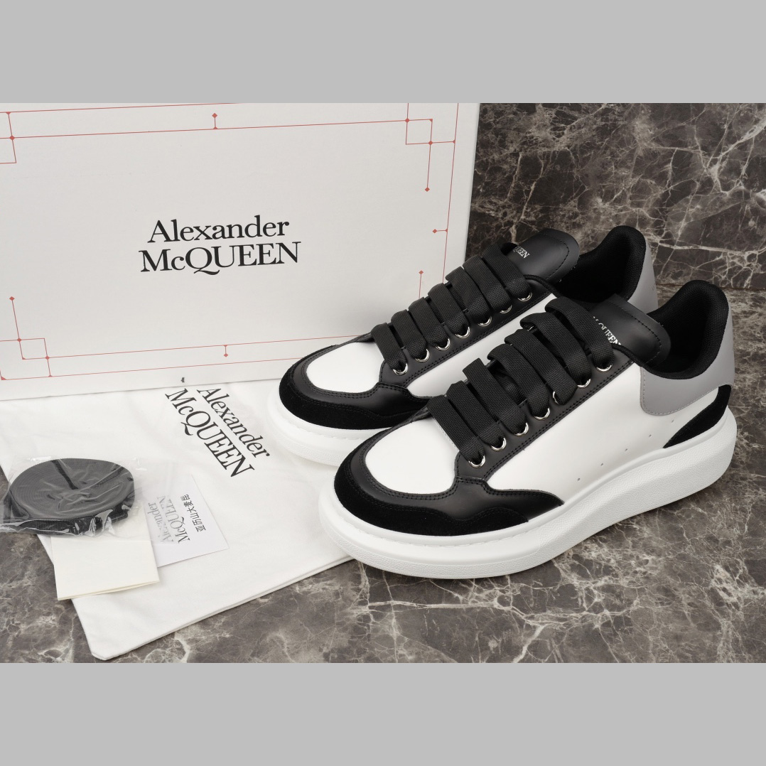 Alexander McQueen Oversized Sneaker 'Black White Grey' - EUR FASHION