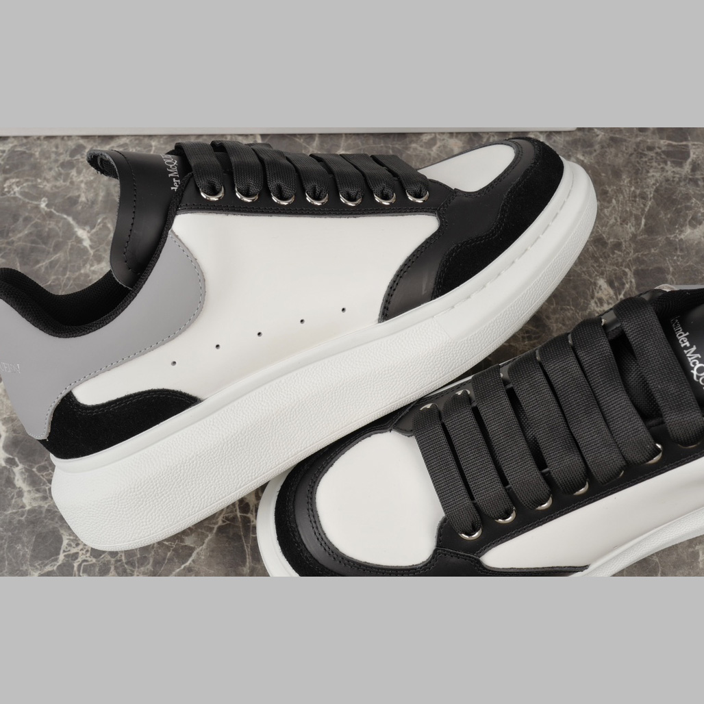 Alexander McQueen Oversized Sneaker 'Black White Grey' - EUR FASHION
