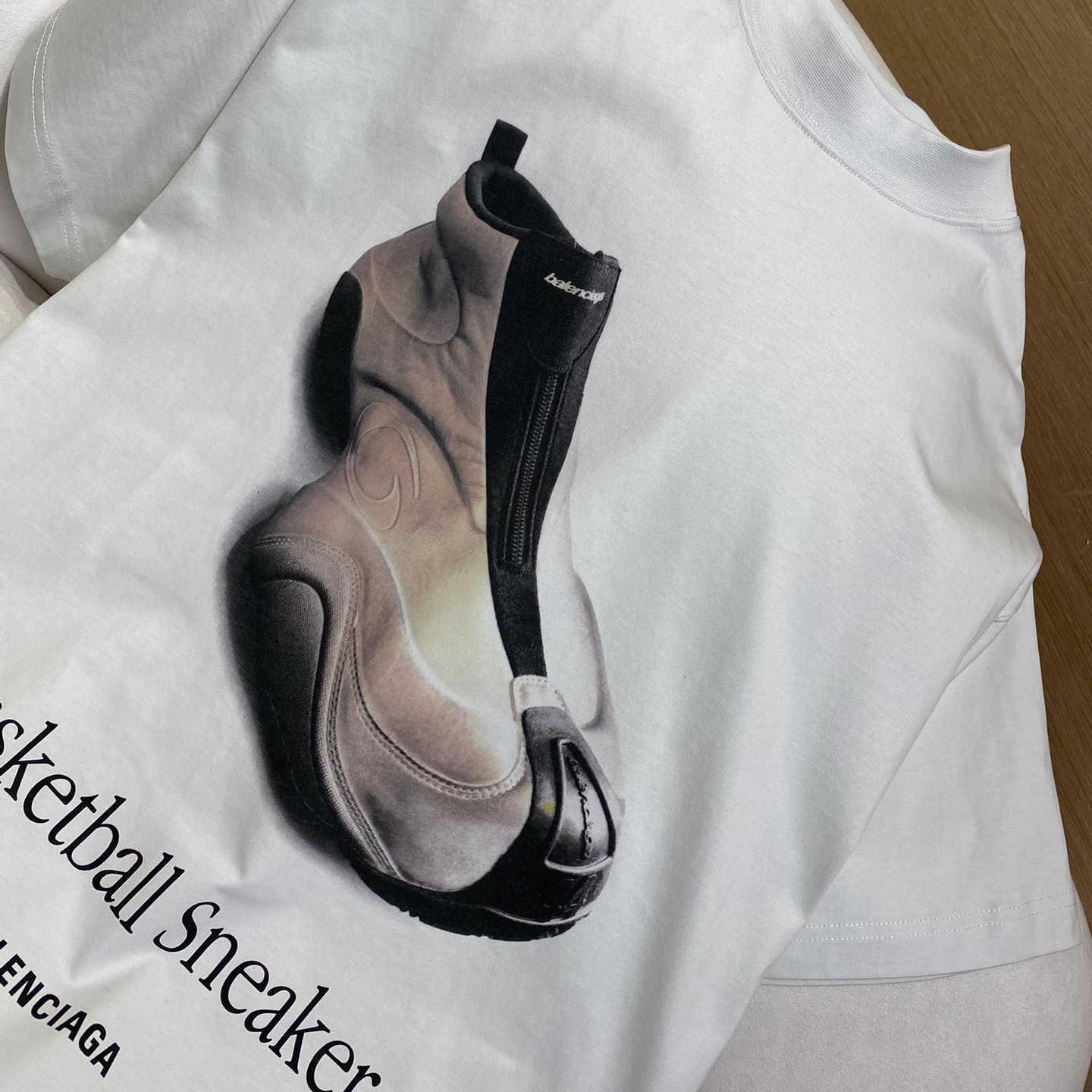 Balenciaga Basketball Sneaker T-Shirt Oversized In Dirty White - EUR FASHION