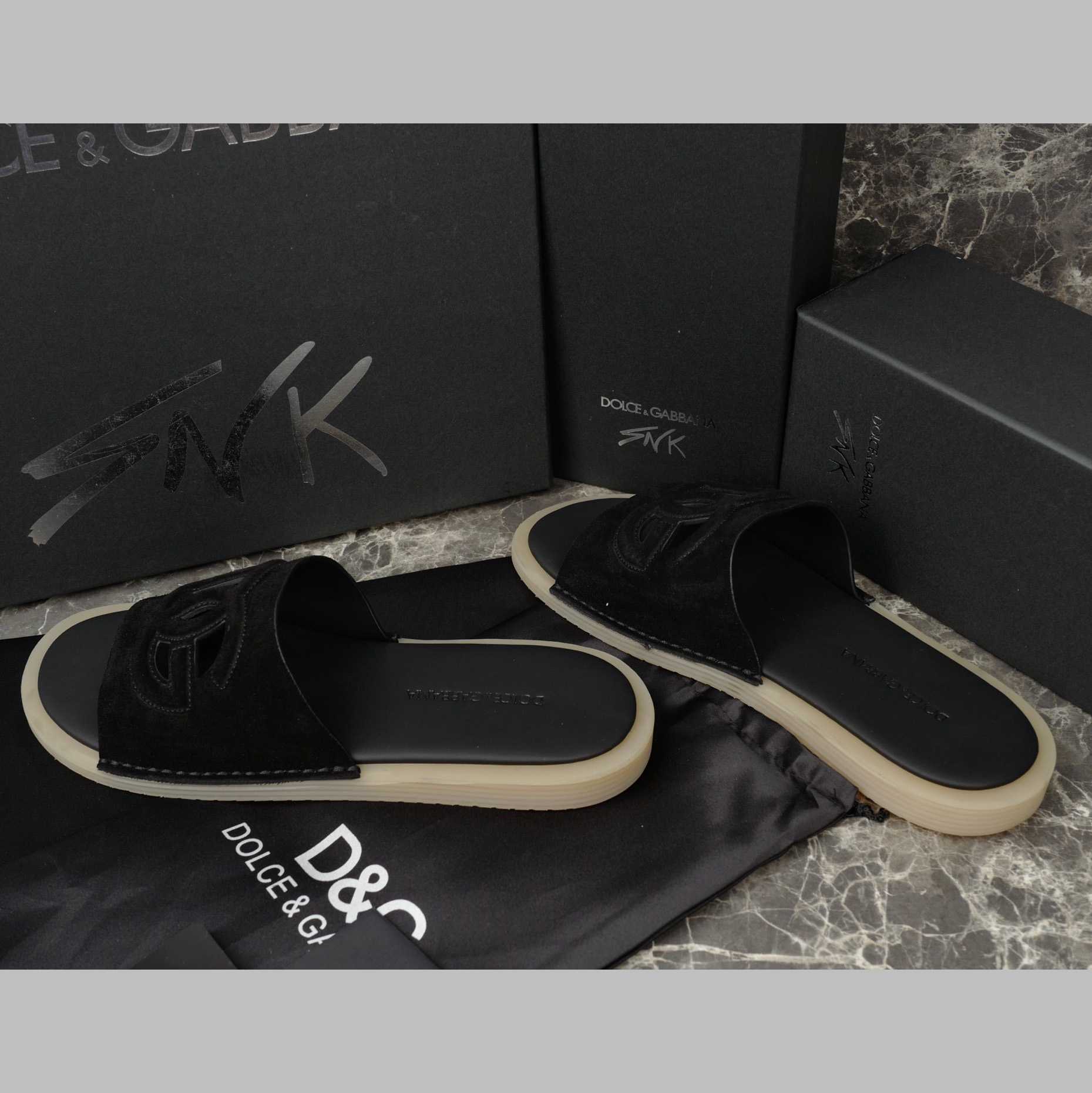 Dolce & Gabbana Suede Sliders - EUR FASHION