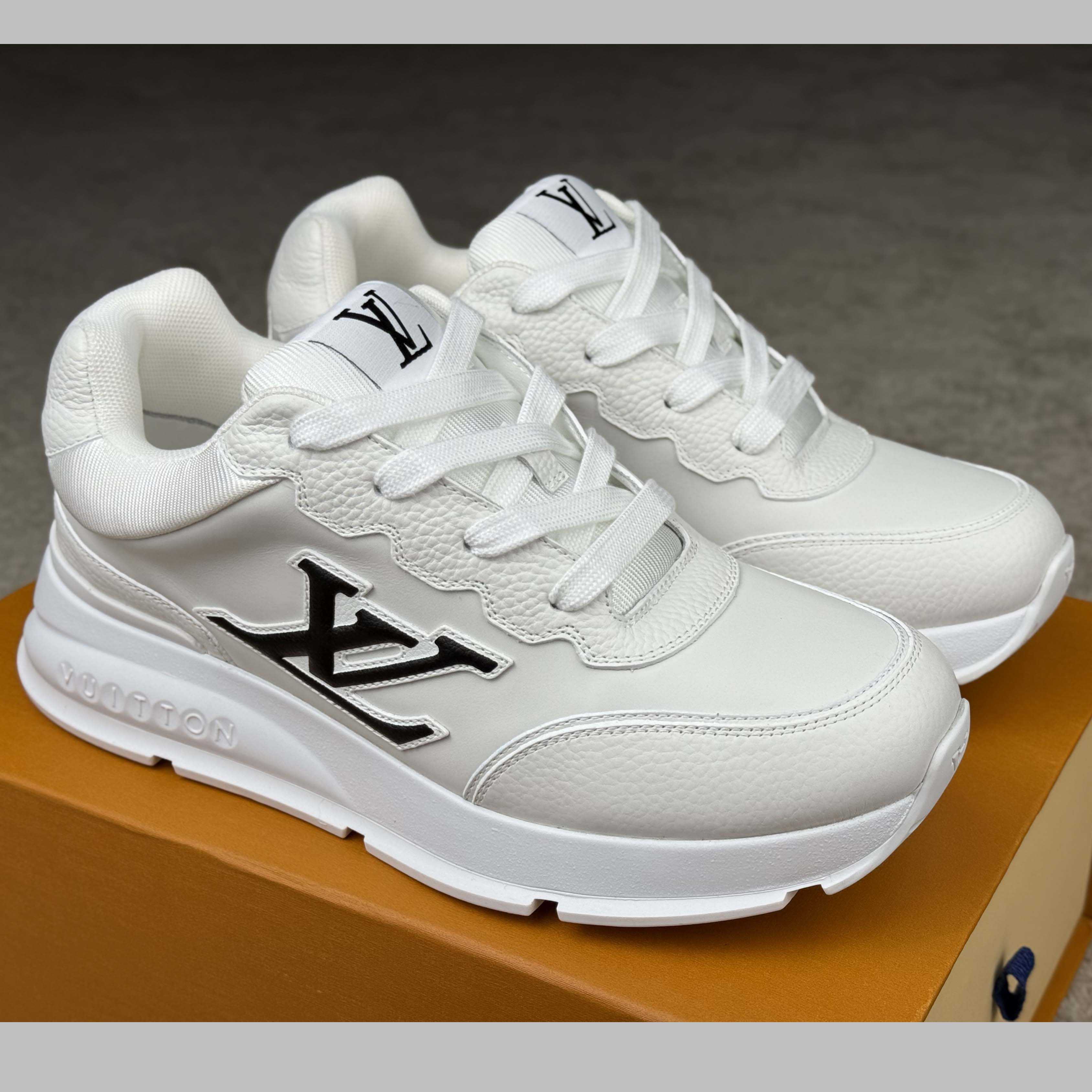 Louis Vuitton LV Classic Sneaker   1AHSTN - EUR FASHION